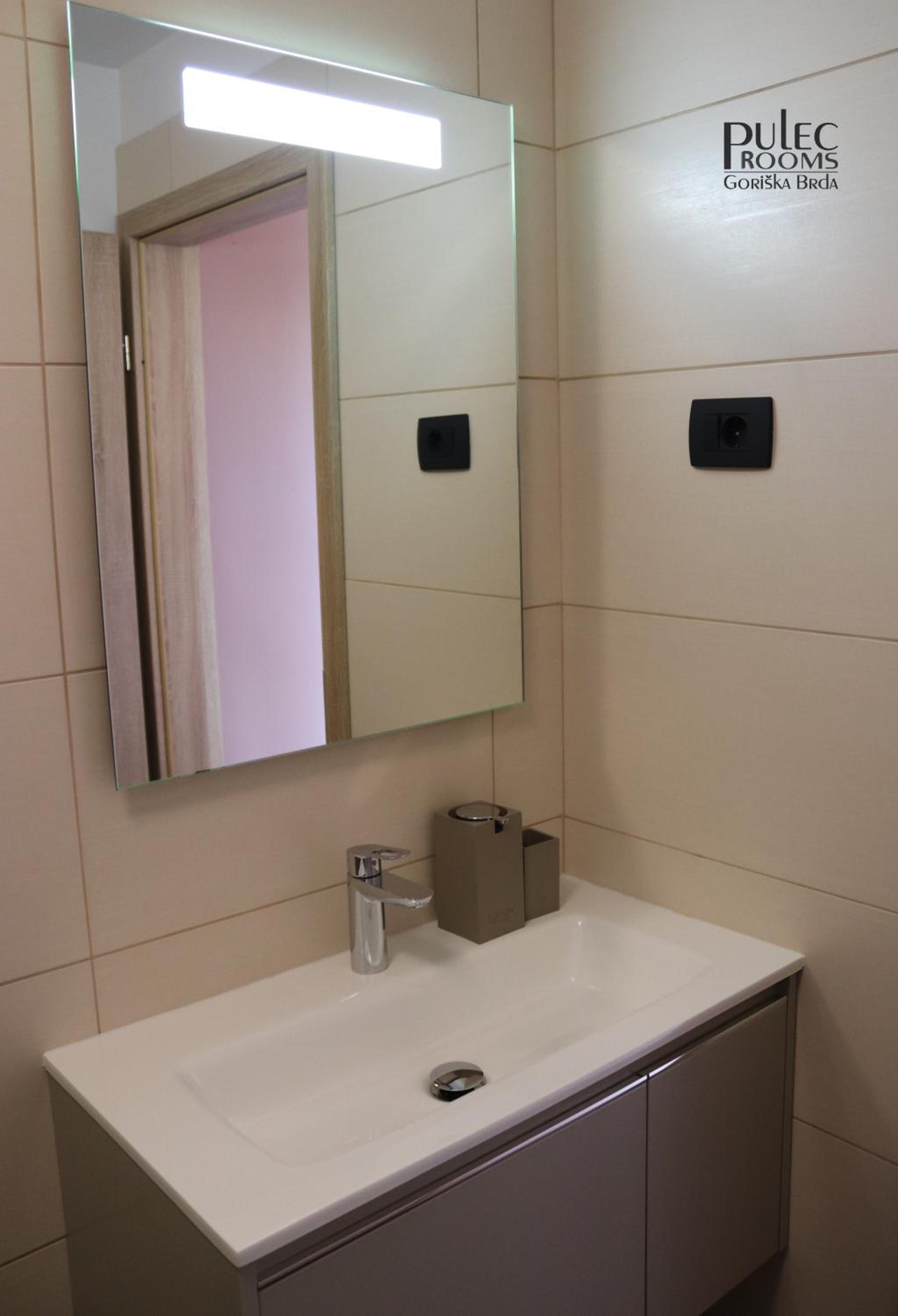 Two-Bedroom Apartment with Terrace - Photo 17