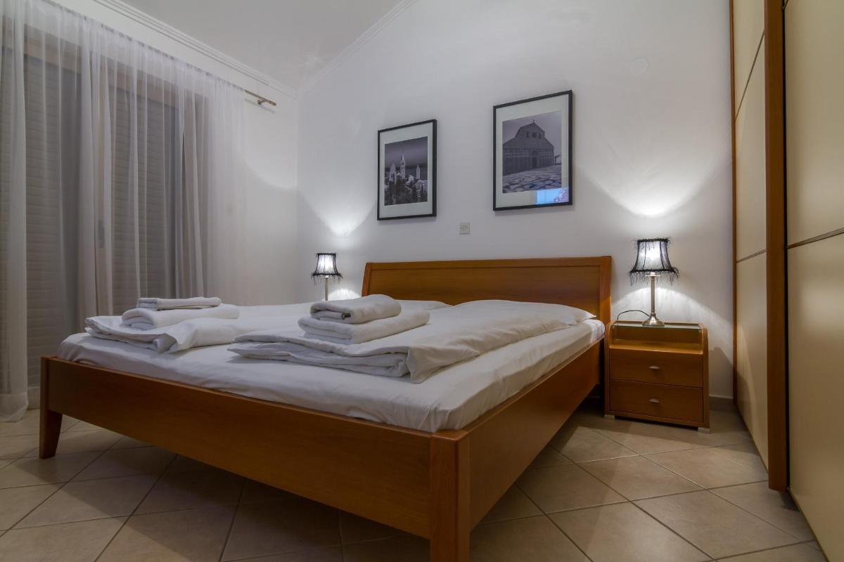 Double Room with Balcony and Sea View - Photo 3