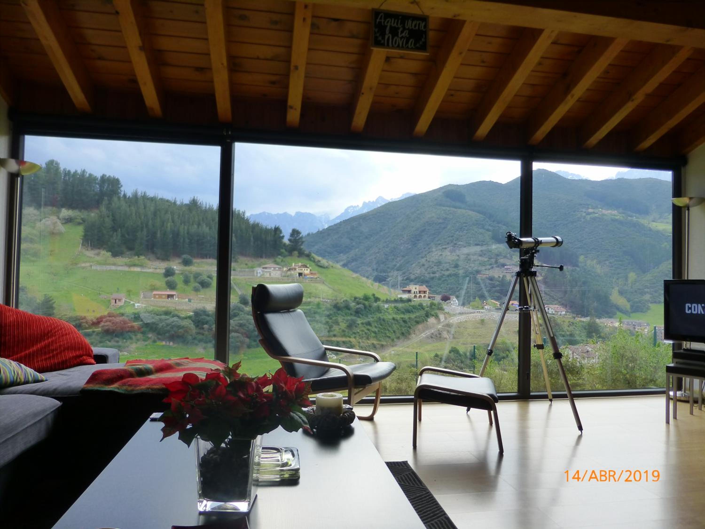 Three-Bedroom Chalet - Photo 11