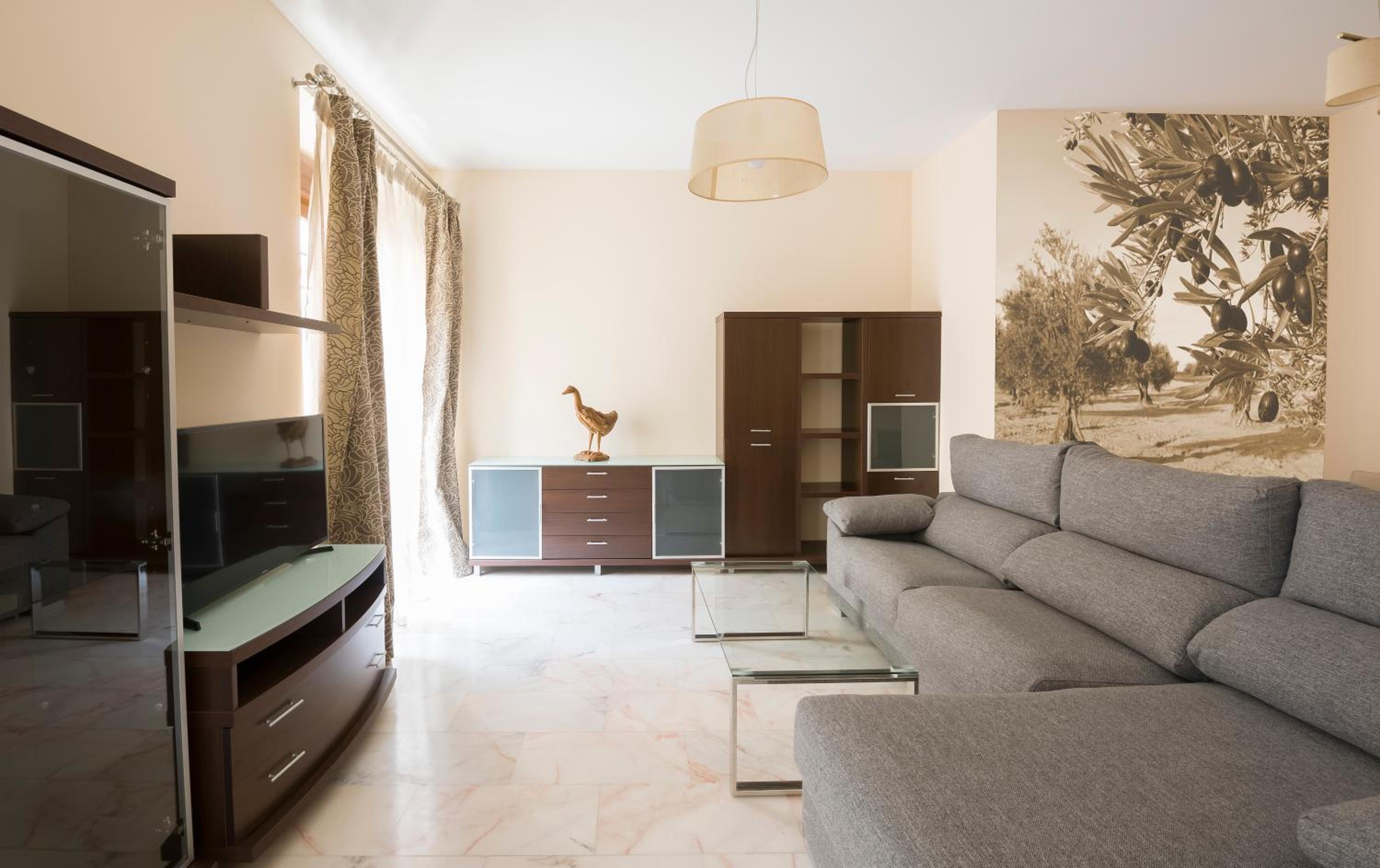 Three-Bedroom Apartment photo 2