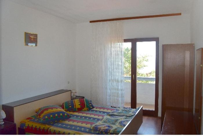 Three-Bedroom Apartment with Terrace and Sea View photo 3