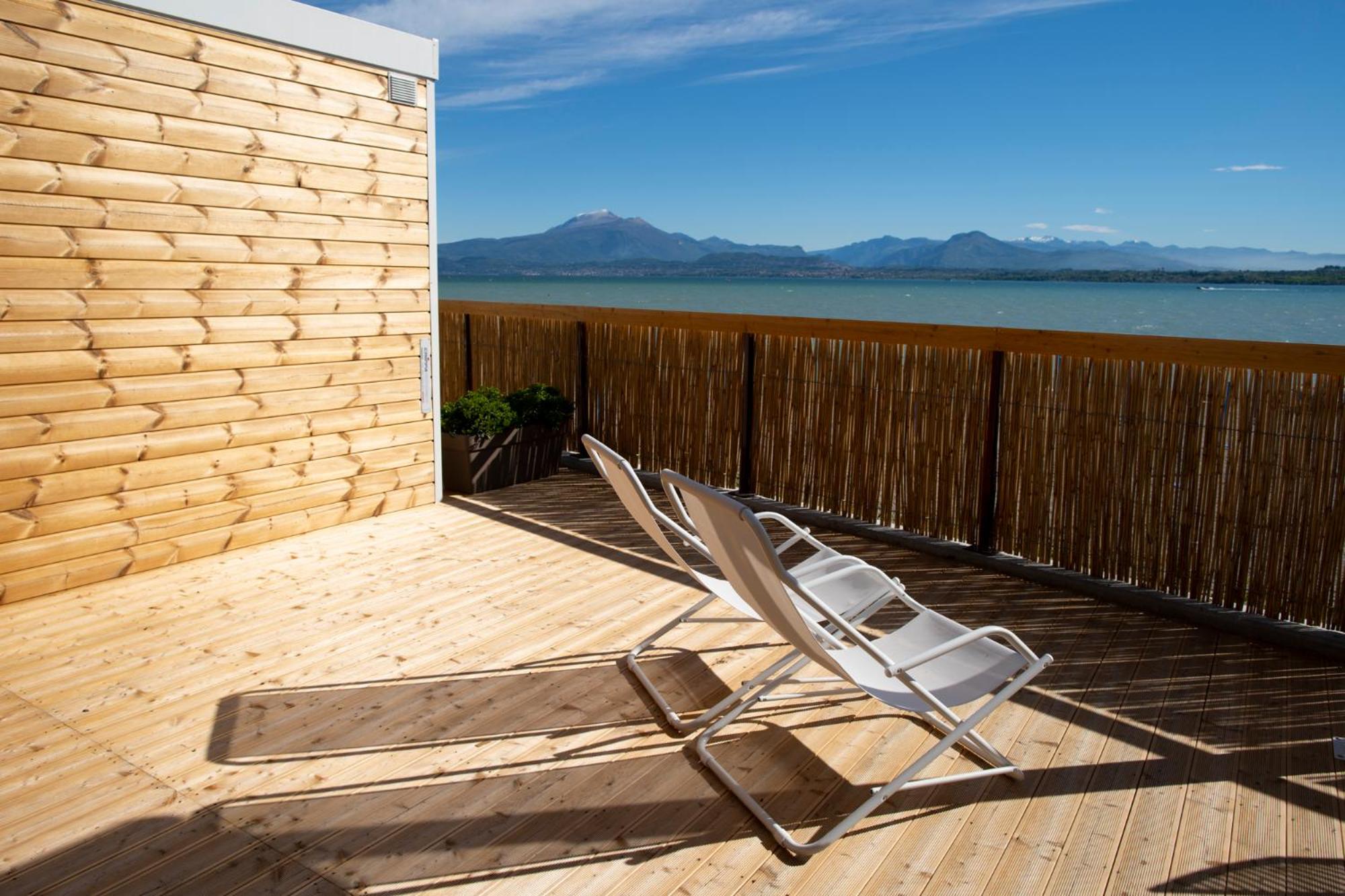 Mobile Home Beach Front photo 3