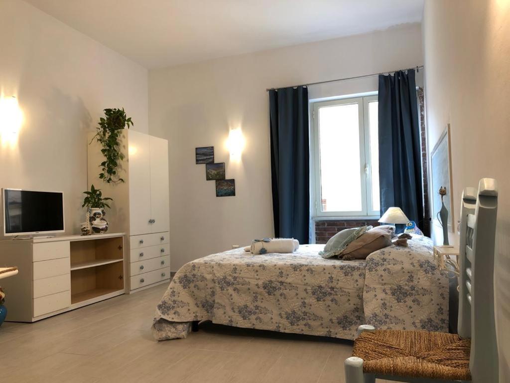 Studio Apartment photo 2
