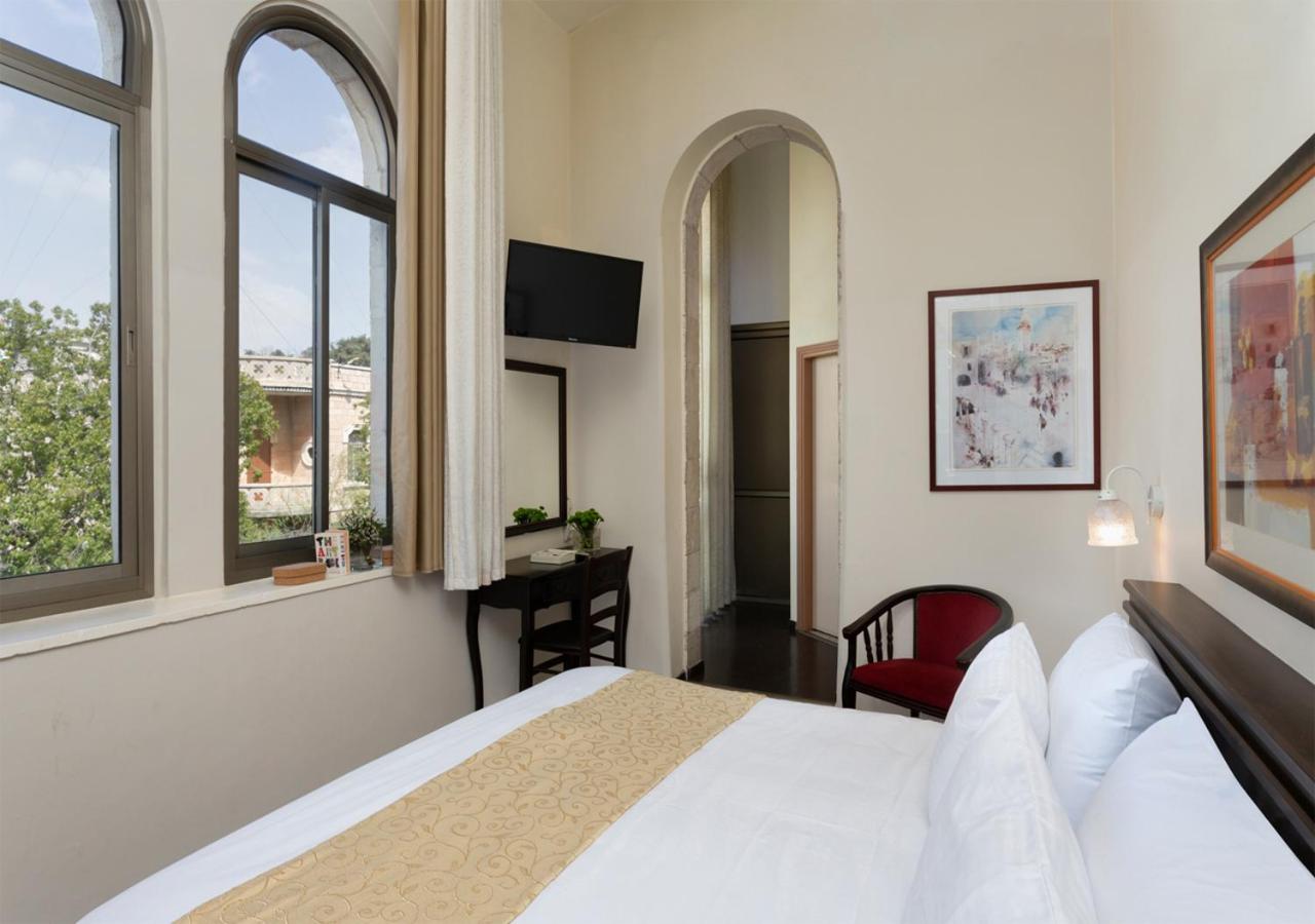 Twin Room with Balcony photo 2