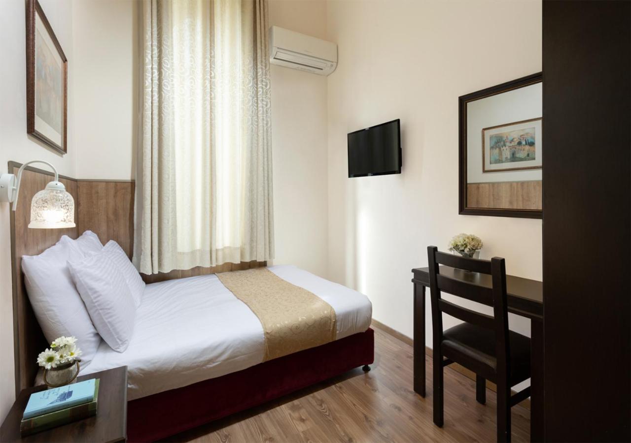 Single Room photo 1