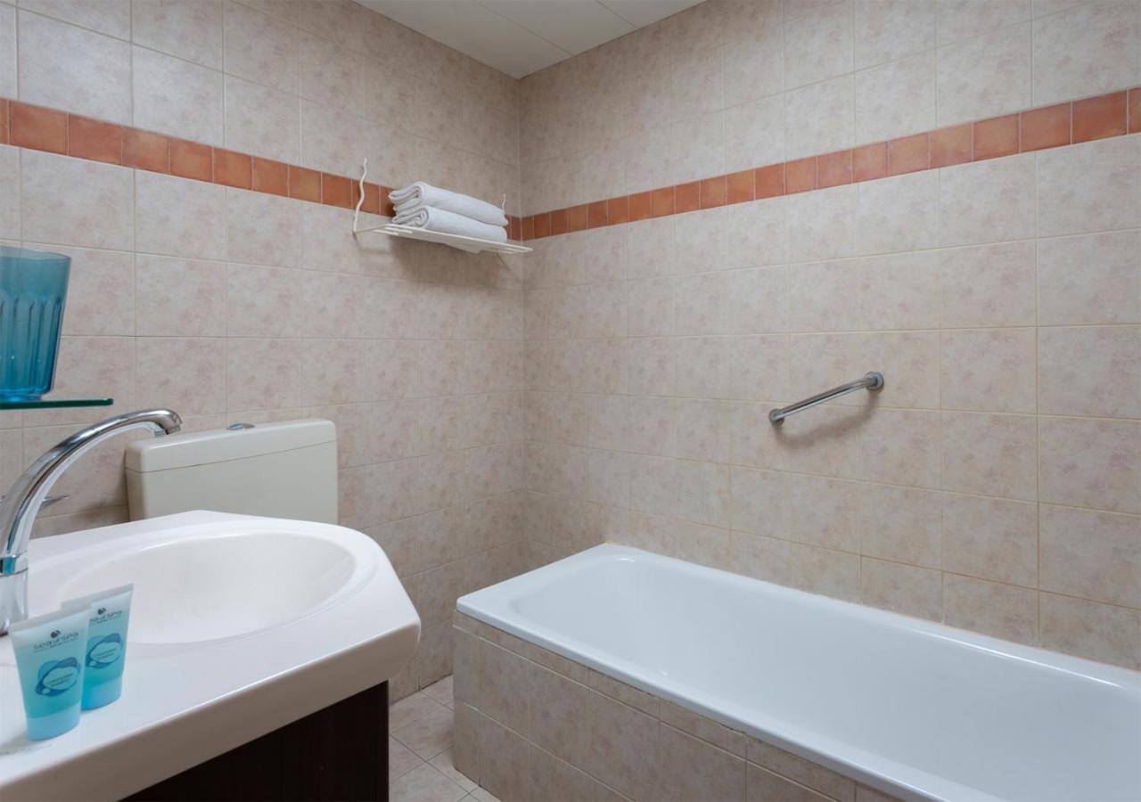 Economy Double Room - Lower Ground Floor  - Photo 2