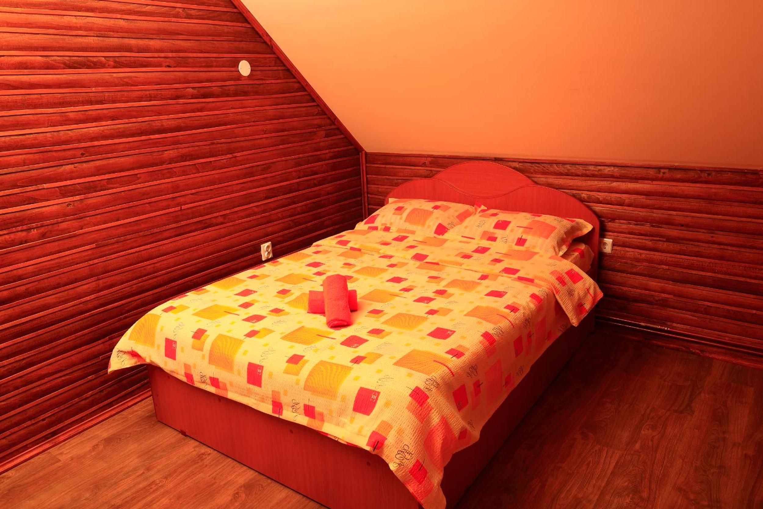 Five-Bedroom House photo 3