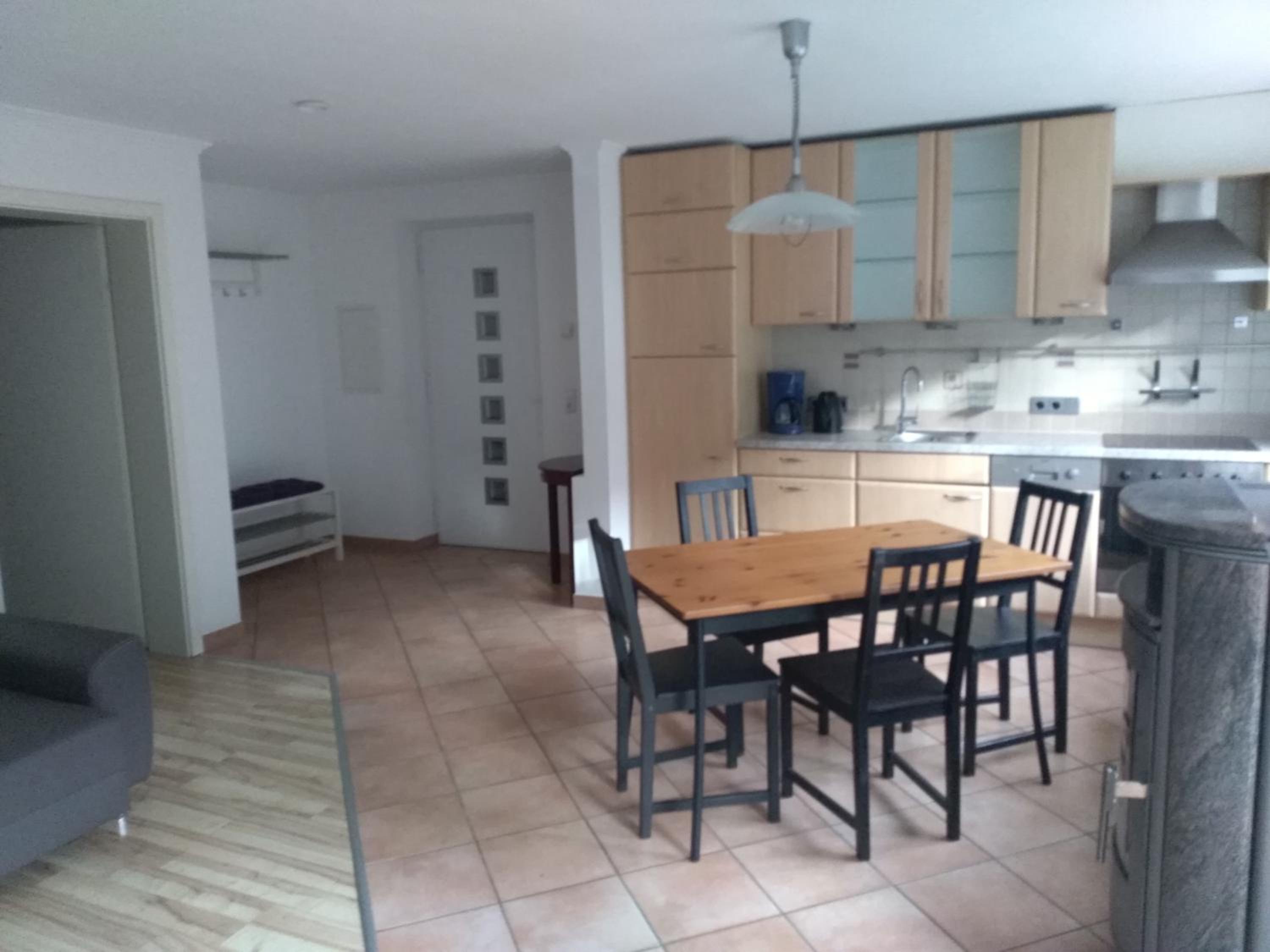 One-Bedroom Apartment - Photo 3