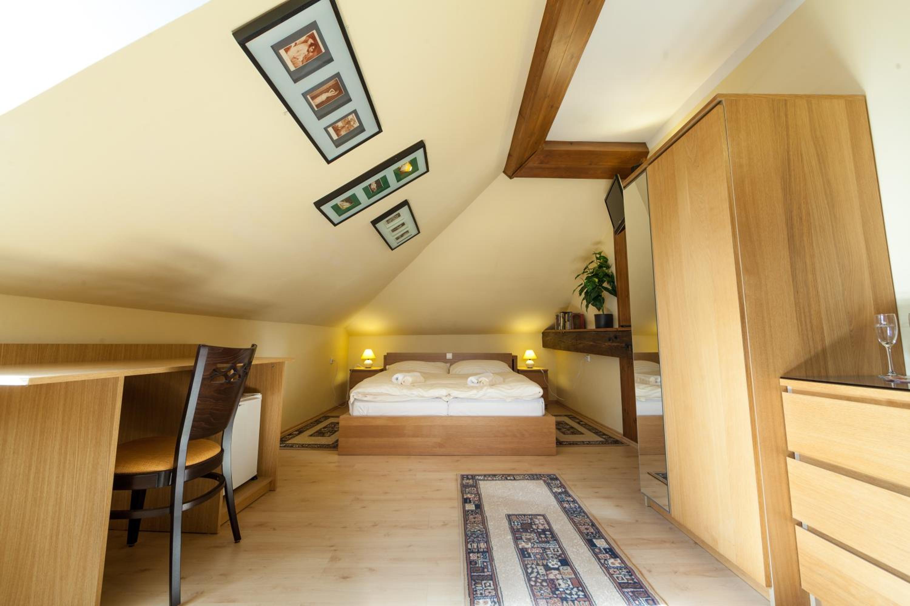 Deluxe Double Room with Bath