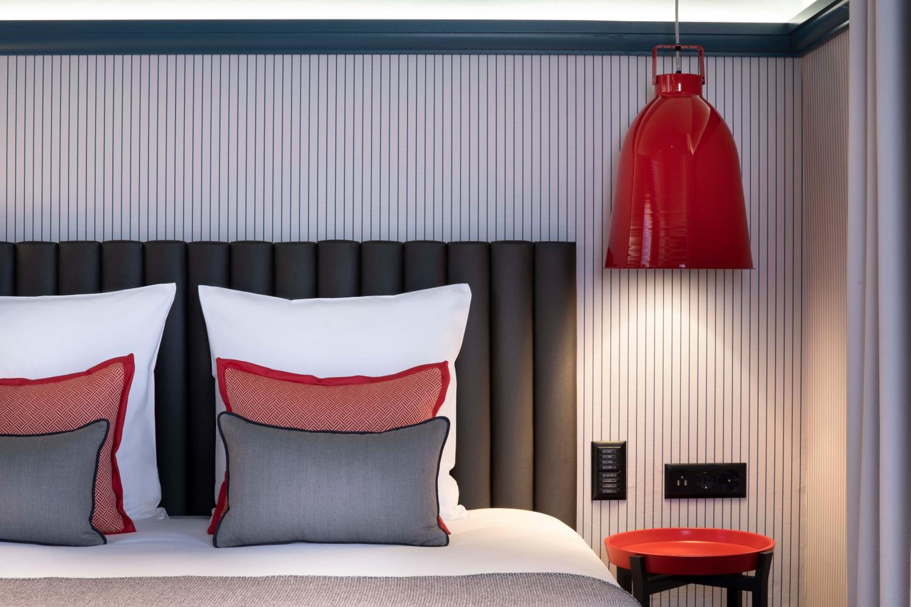 Deluxe Double Room - Photo 10
