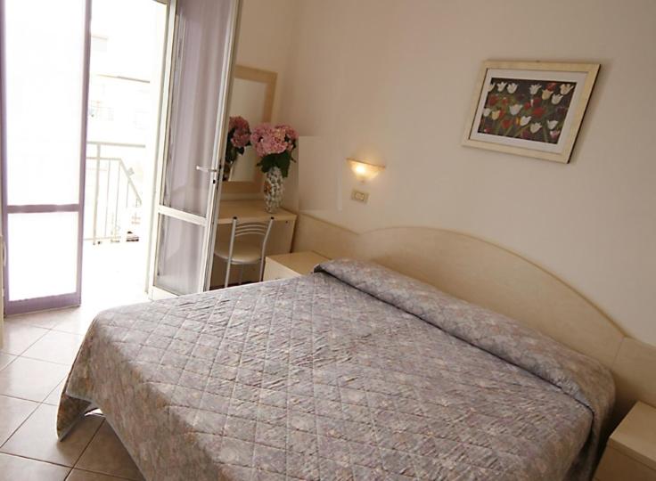 Large Single Room
