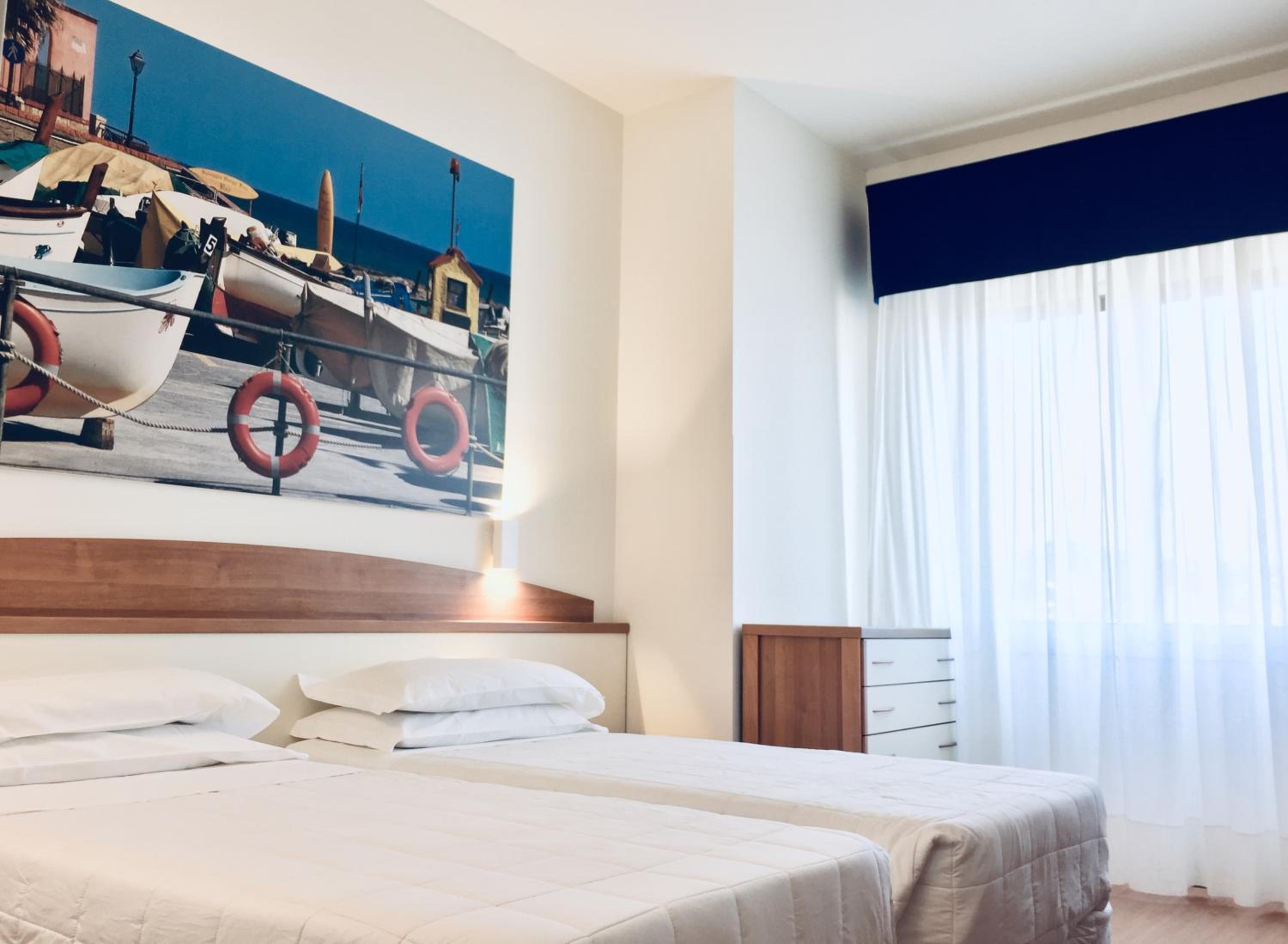 Double Room with Sea View - Photo 12