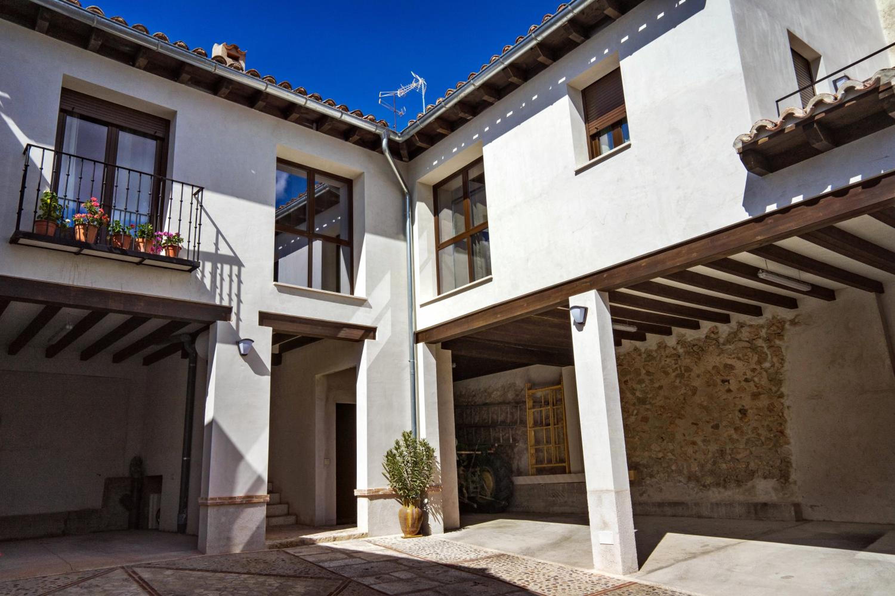 Three-Bedroom House - Photo 48