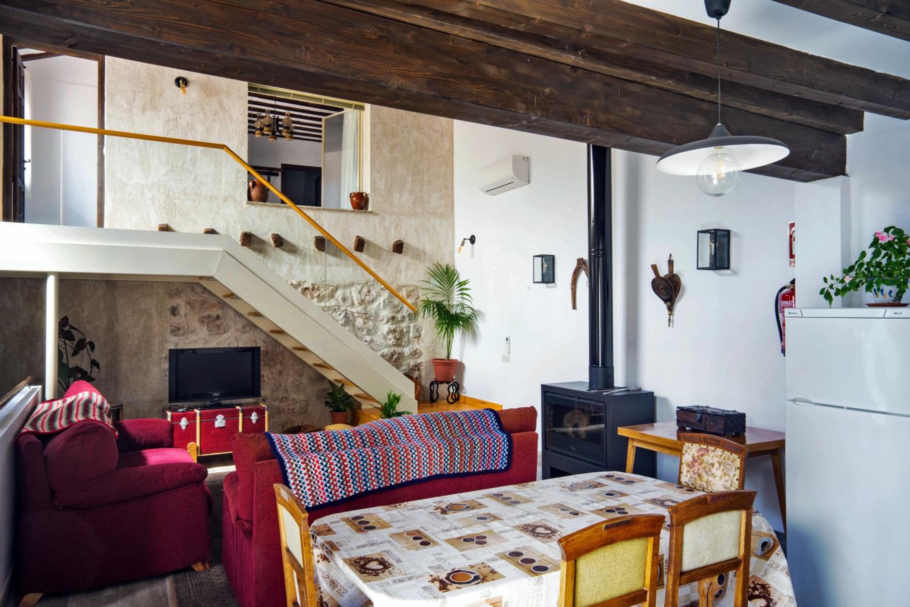 Three-Bedroom House - Photo 27