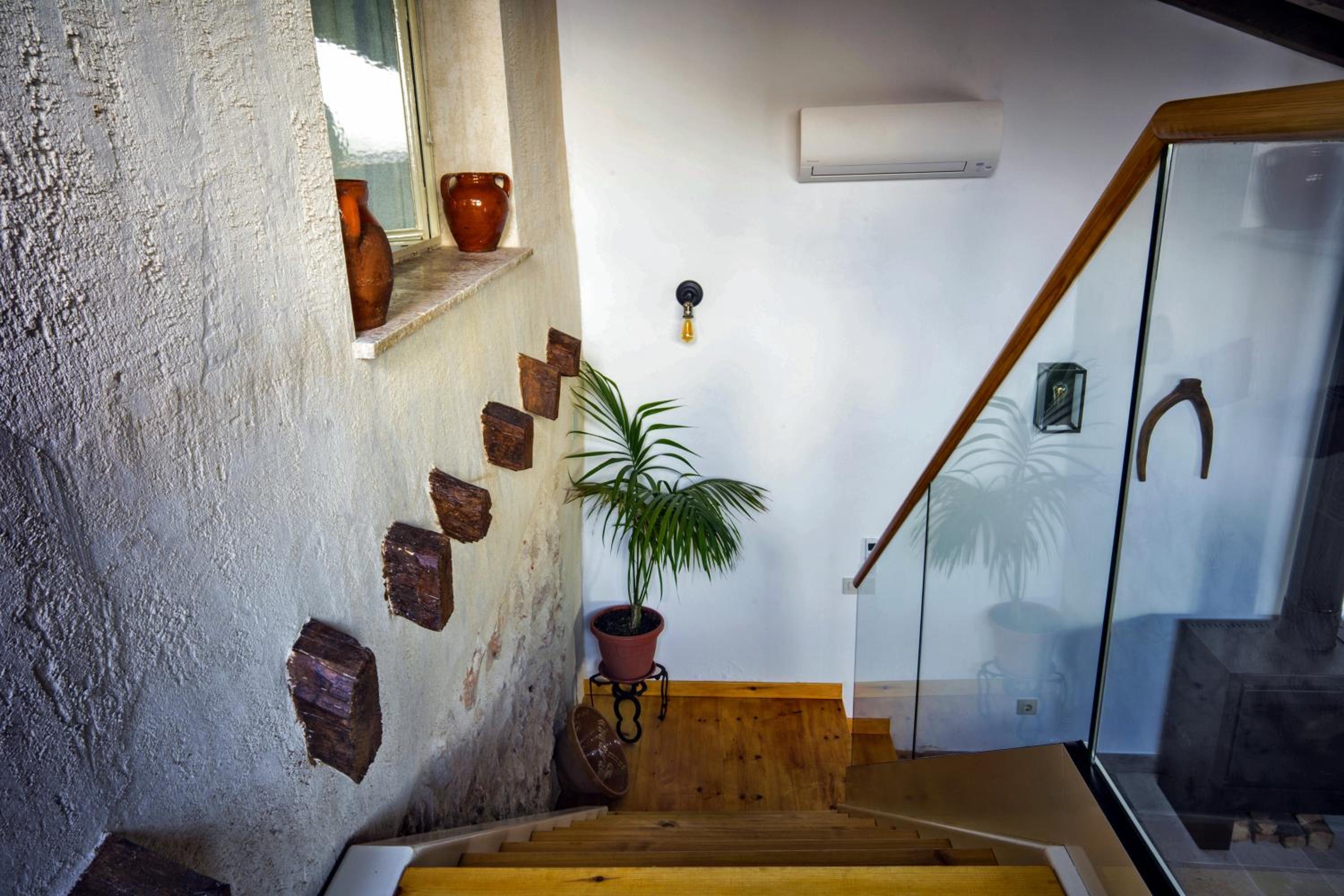 Three-Bedroom House - Photo 42