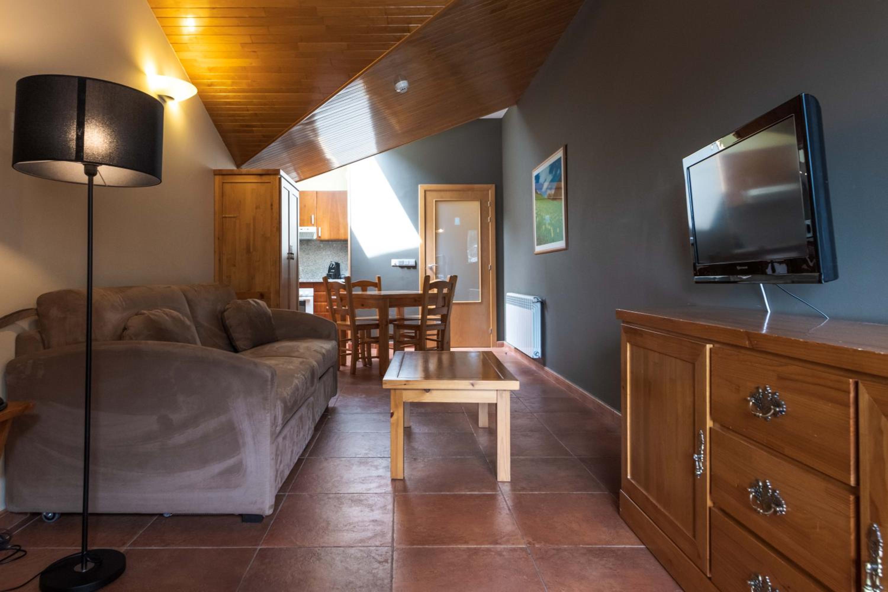 Apartment (3-5 Adults) photo 2