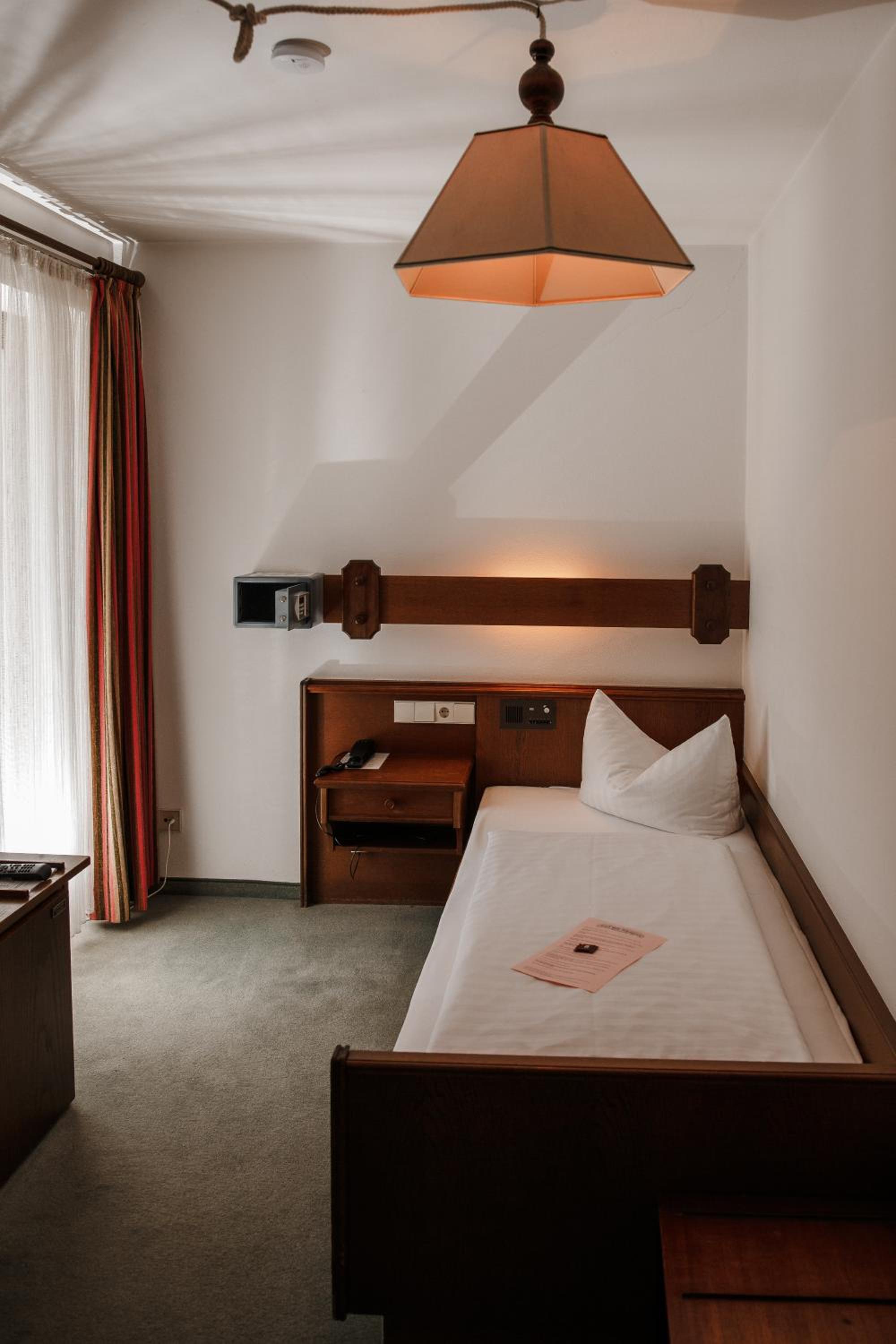 Classic Plus Single Room photo 2