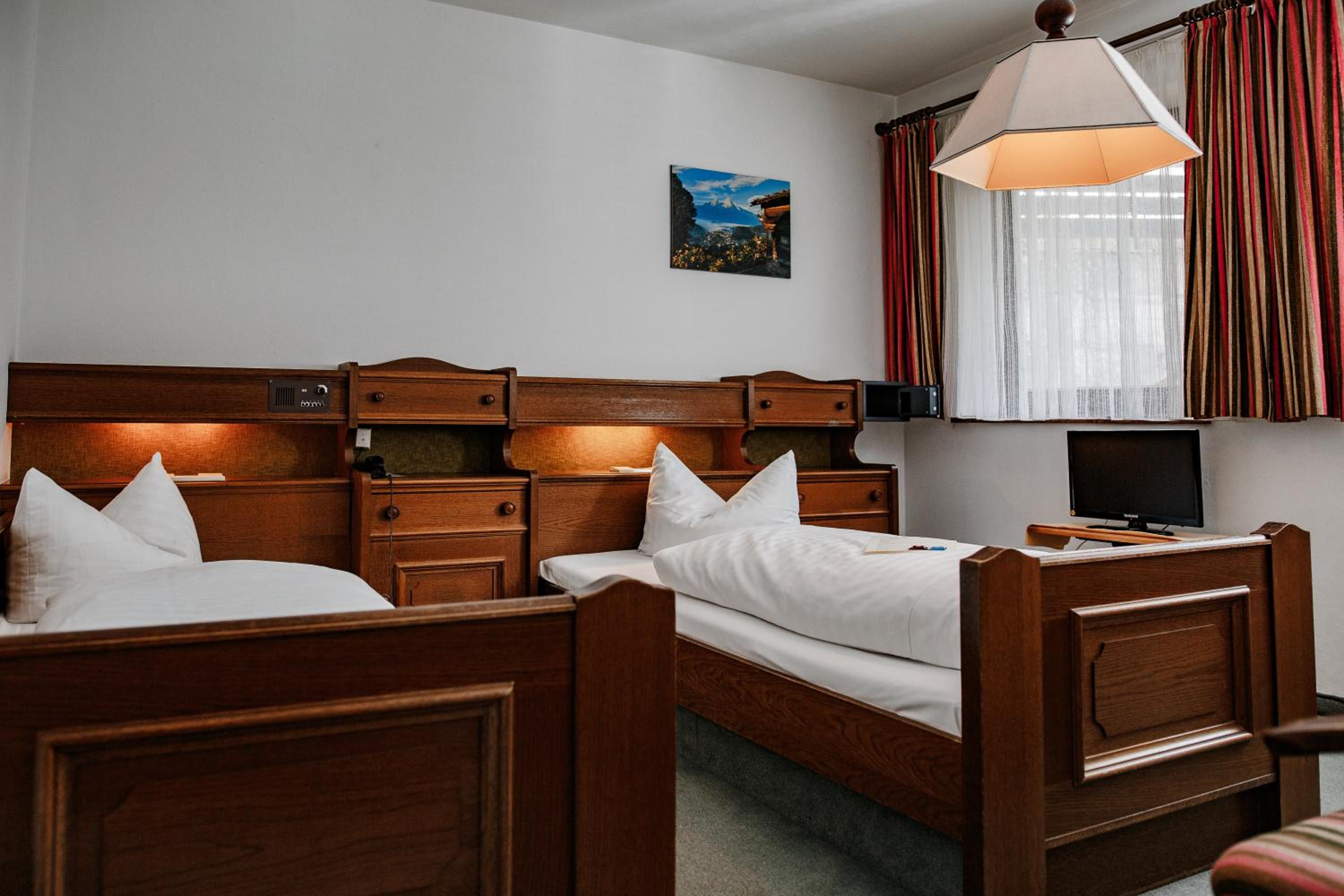 Standard Double or Twin Room photo 3