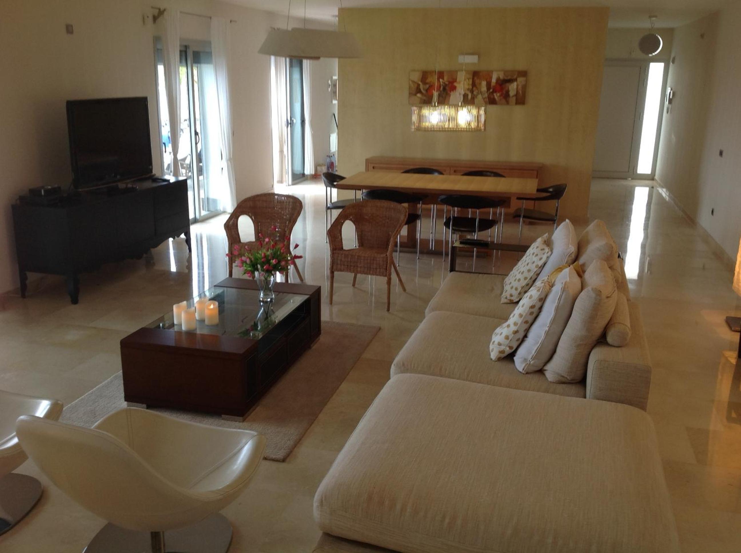 Villa de Tres Habitaciones