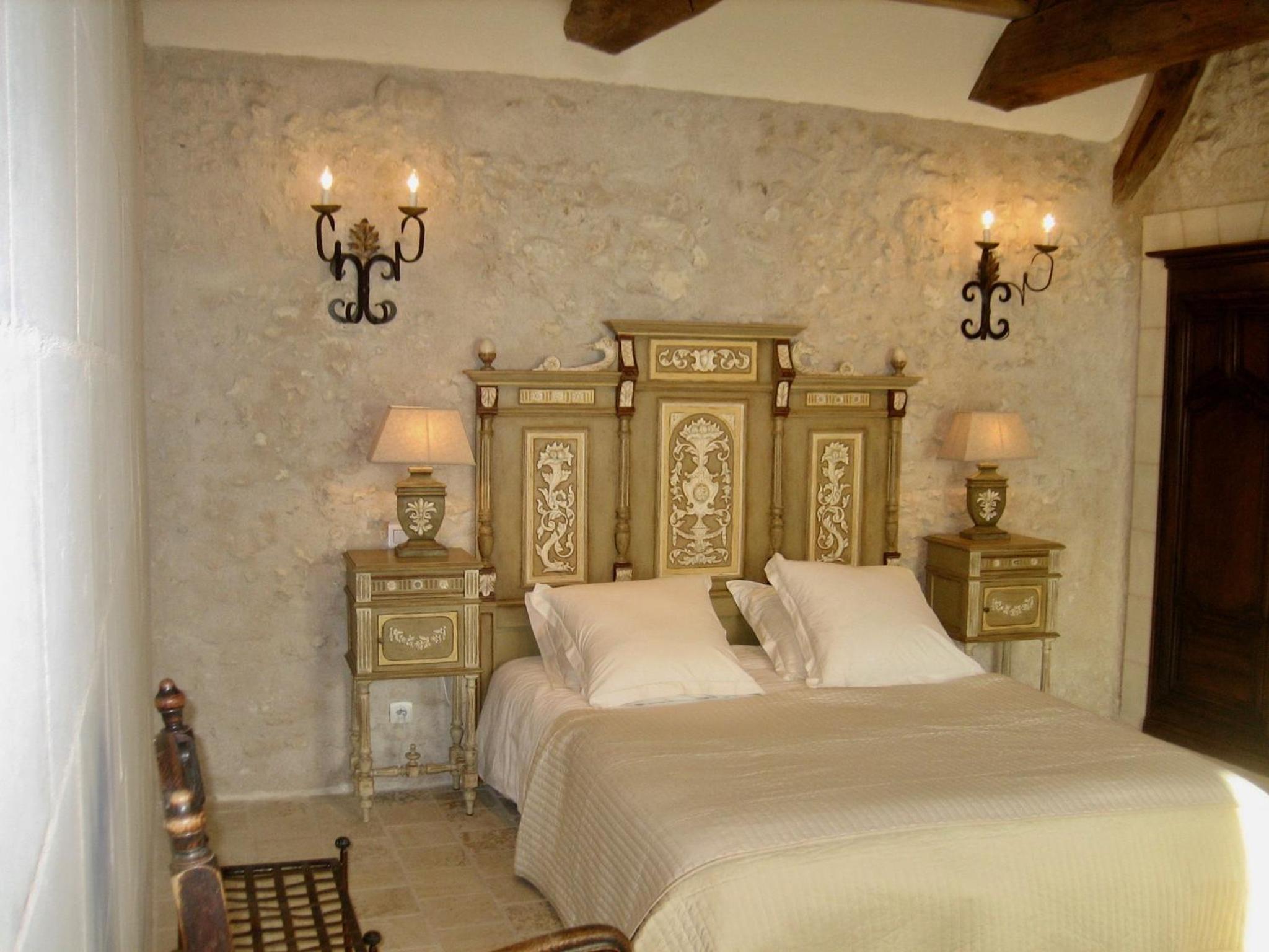 Queen Room with Private Bathroom photo 1