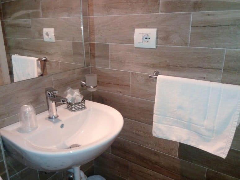 Standard Quadruple Room - Photo 3