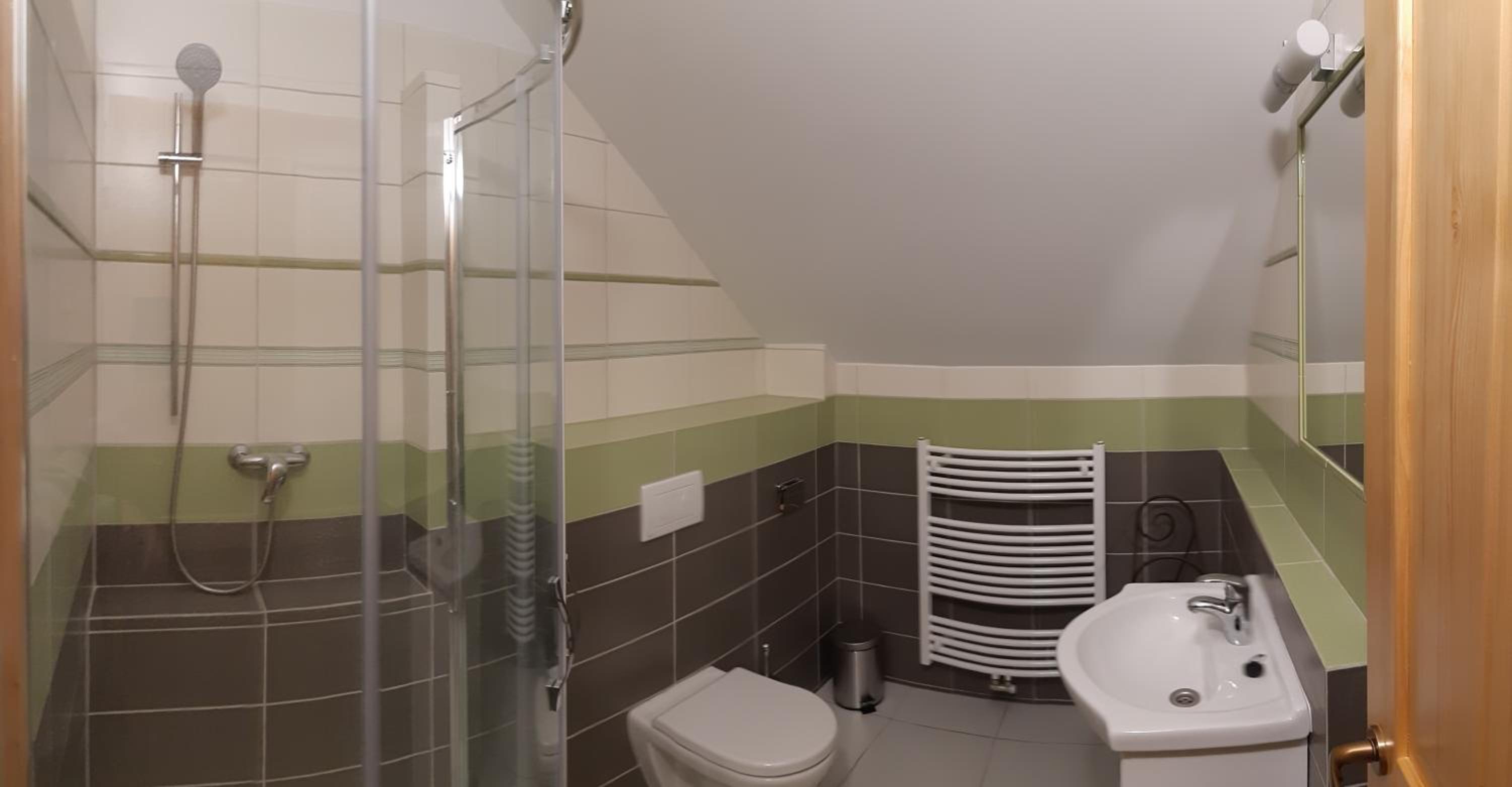 Quadruple Room with Private Bathroom photo 3