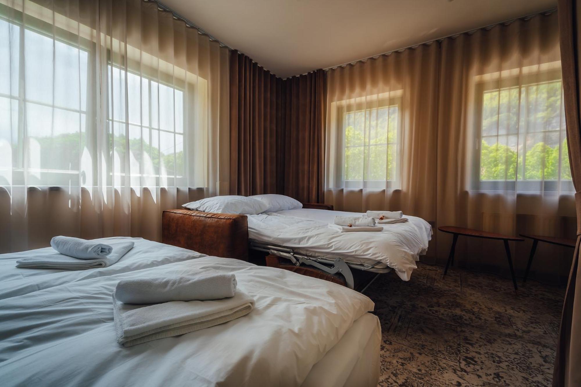 Standard Suite - Photo 1
