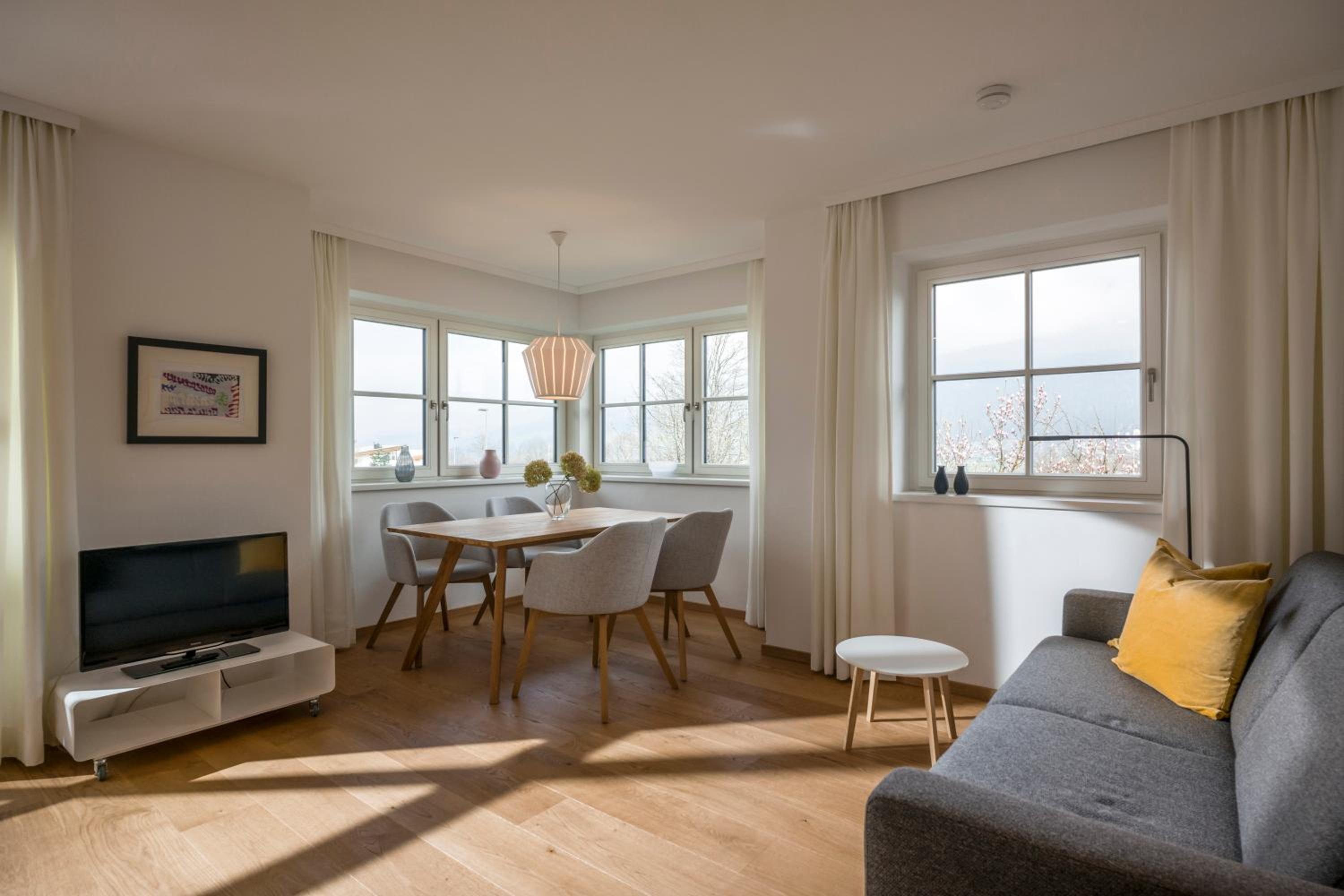 Apartment with Mountain View photo 1