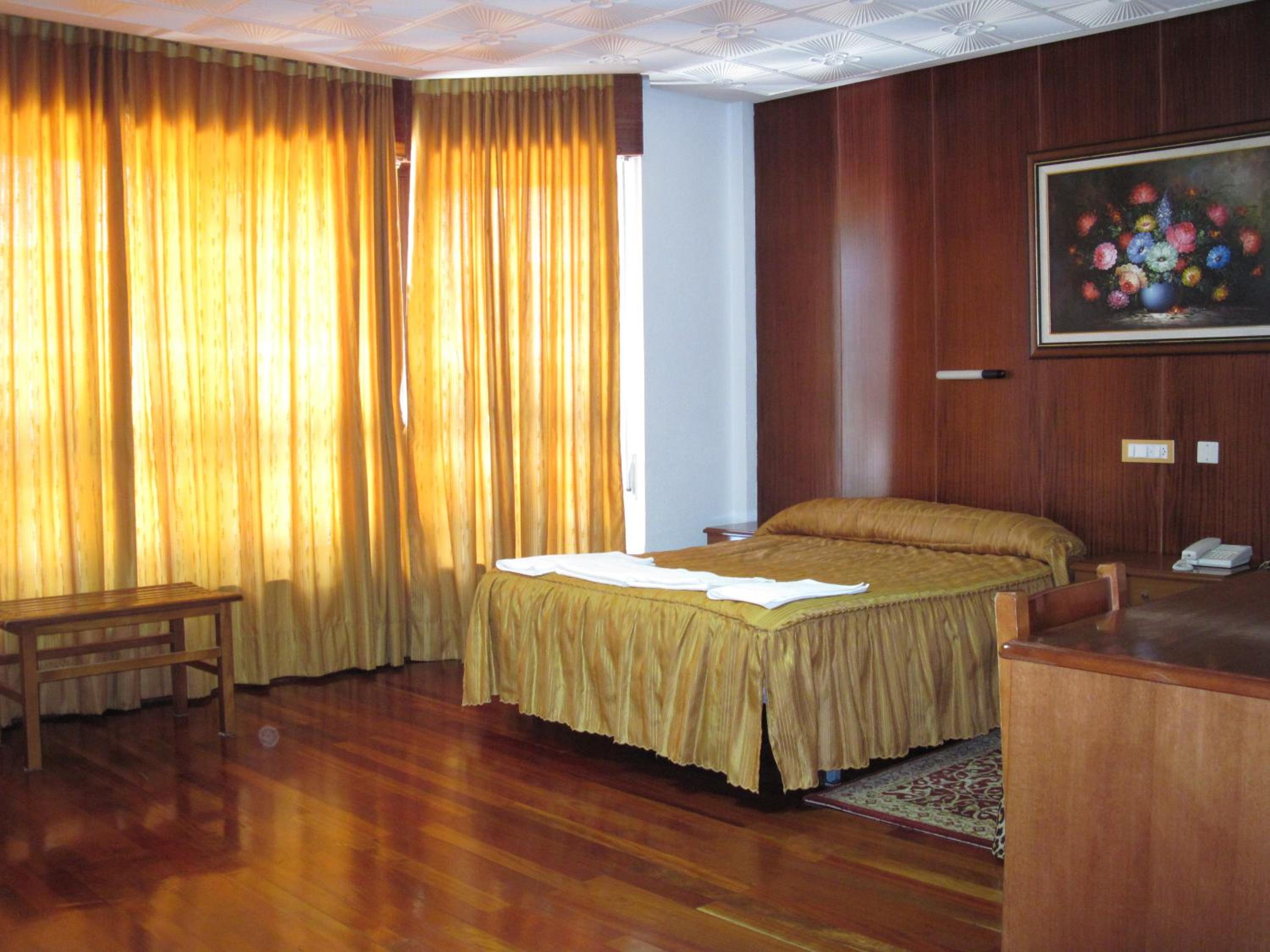 Quadruple Room - Photo 1