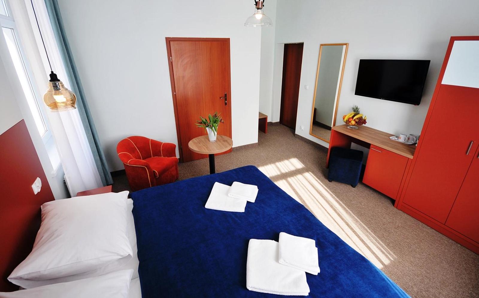Standard Double or Twin Room - Photo 6