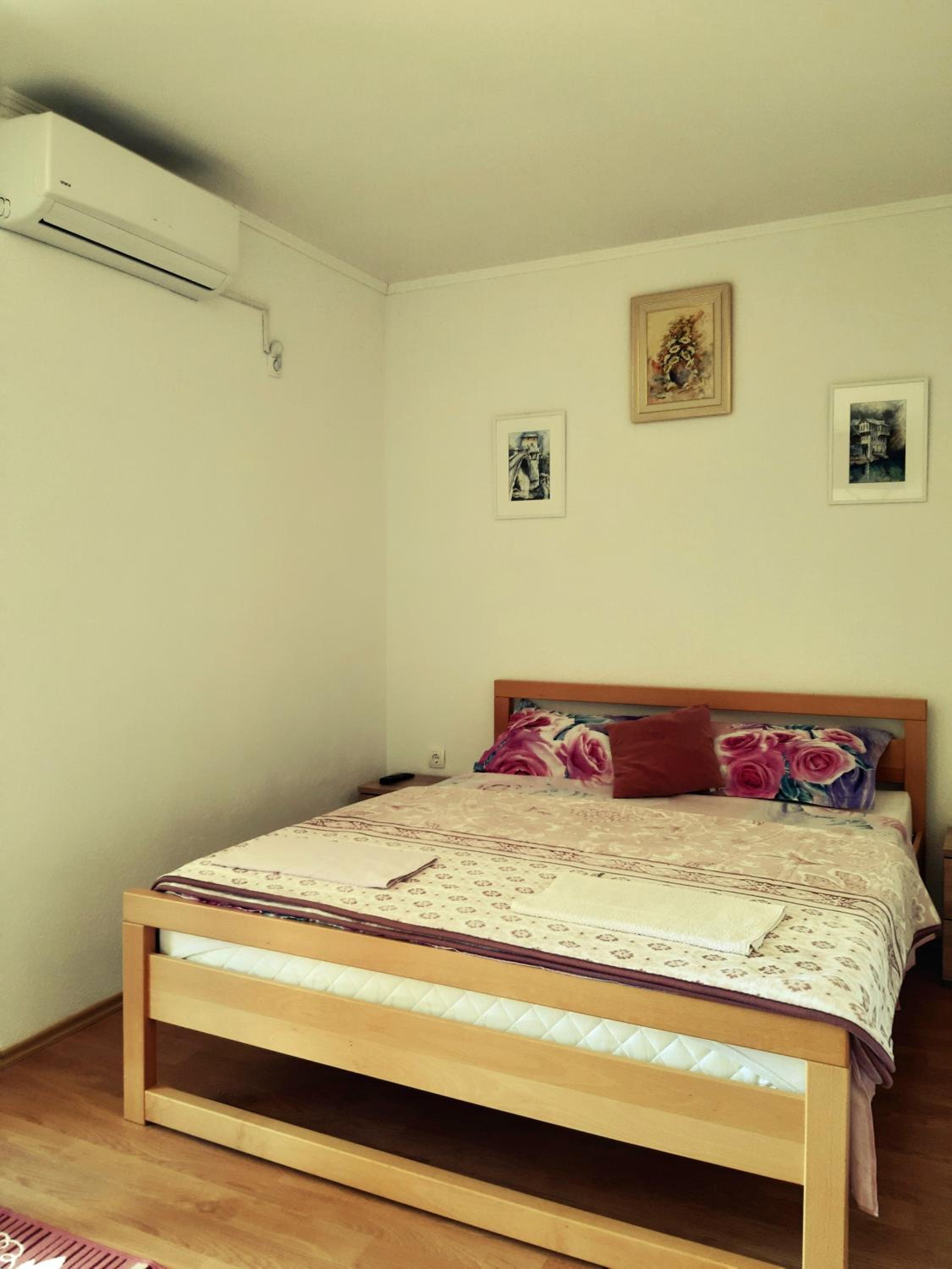 Apartment with Balcony photo 1