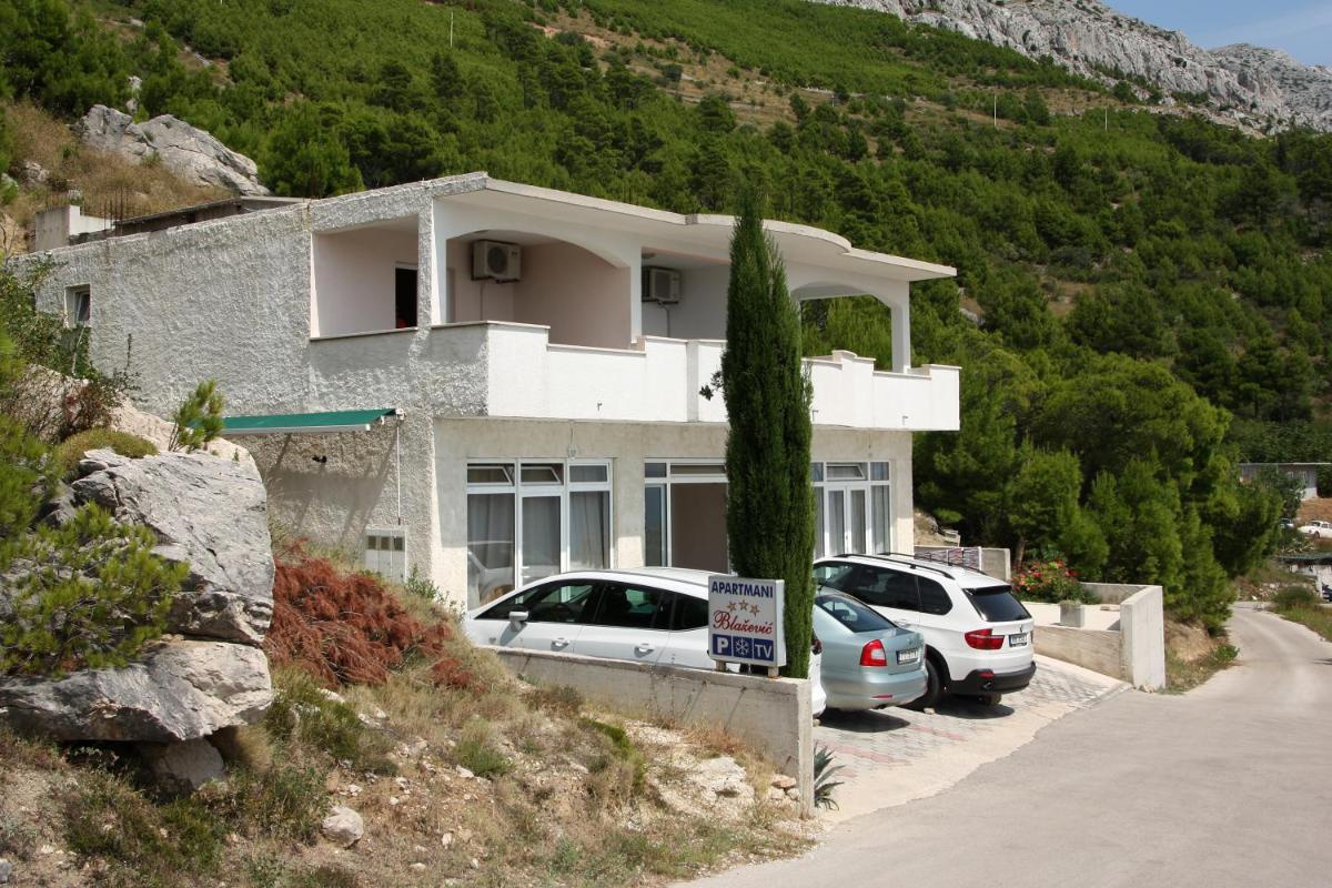 Apartment with Terrace and Sea View photo 3
