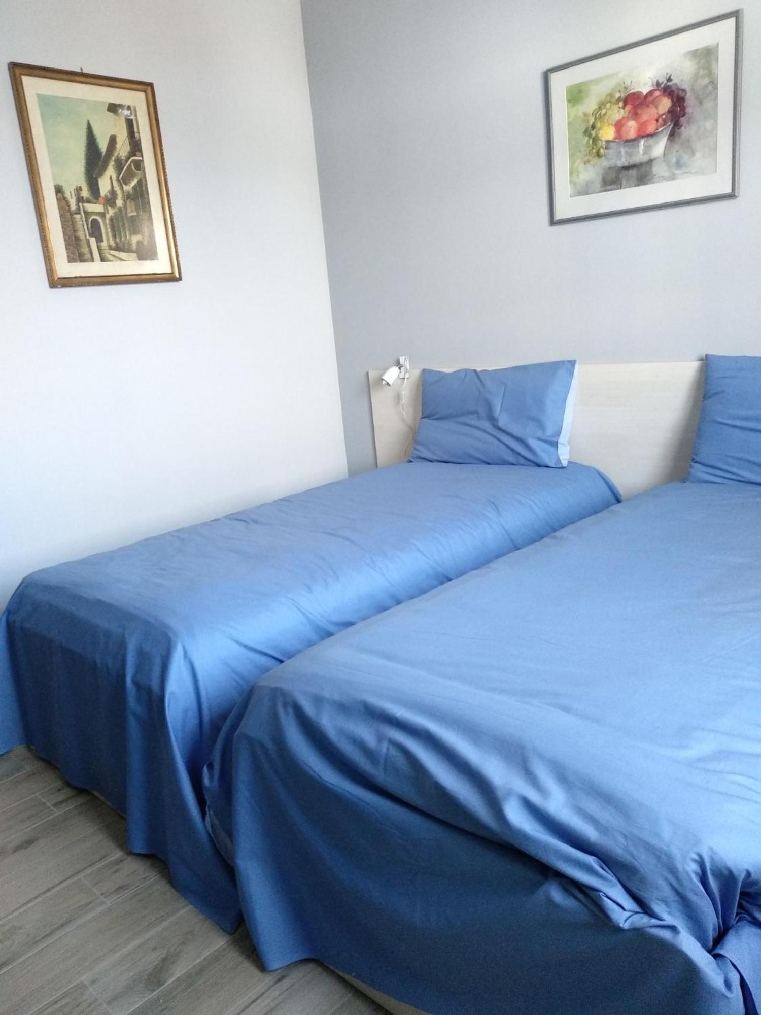 Twin Room with Private Bathroom photo 1