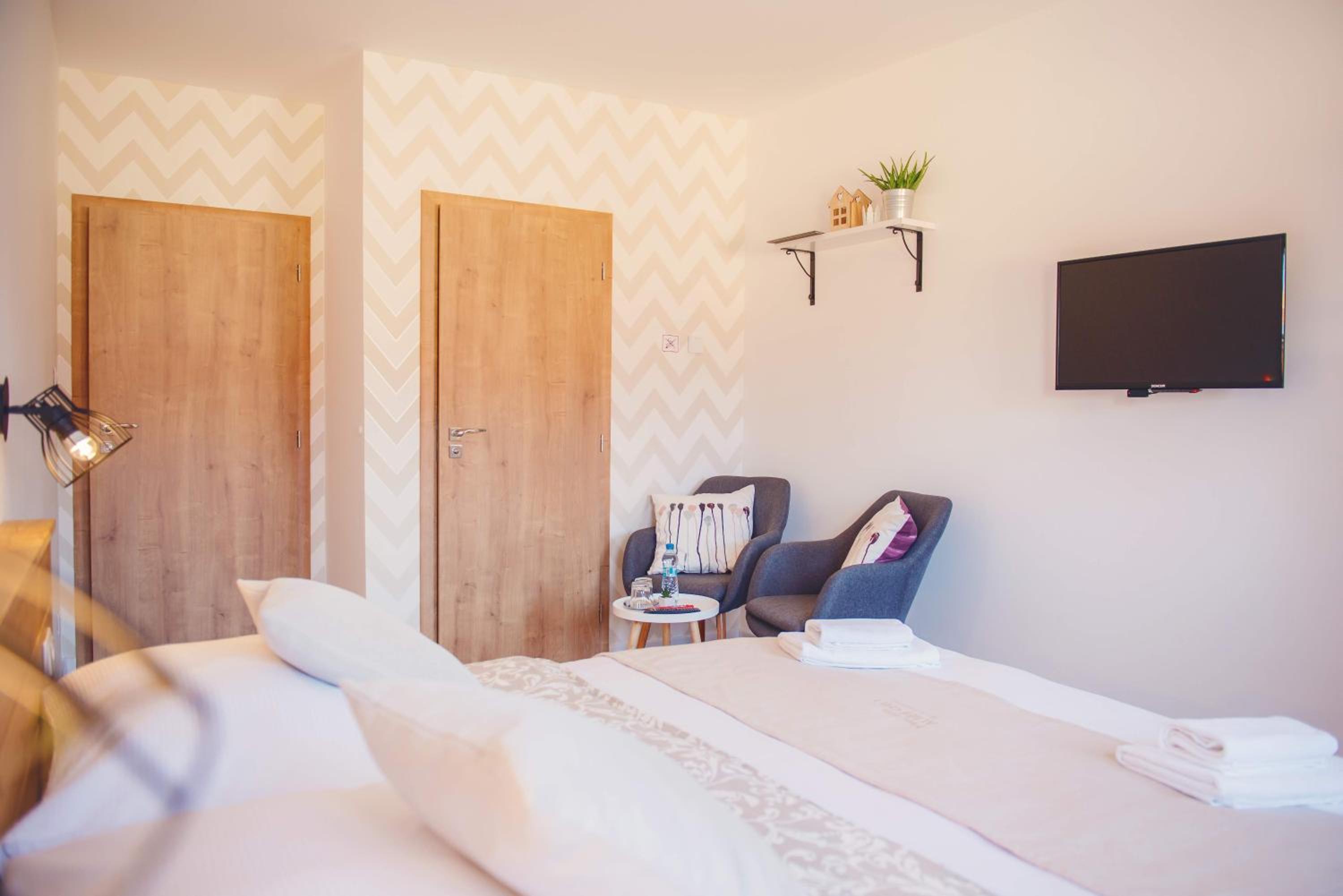 Double Room - Photo 1