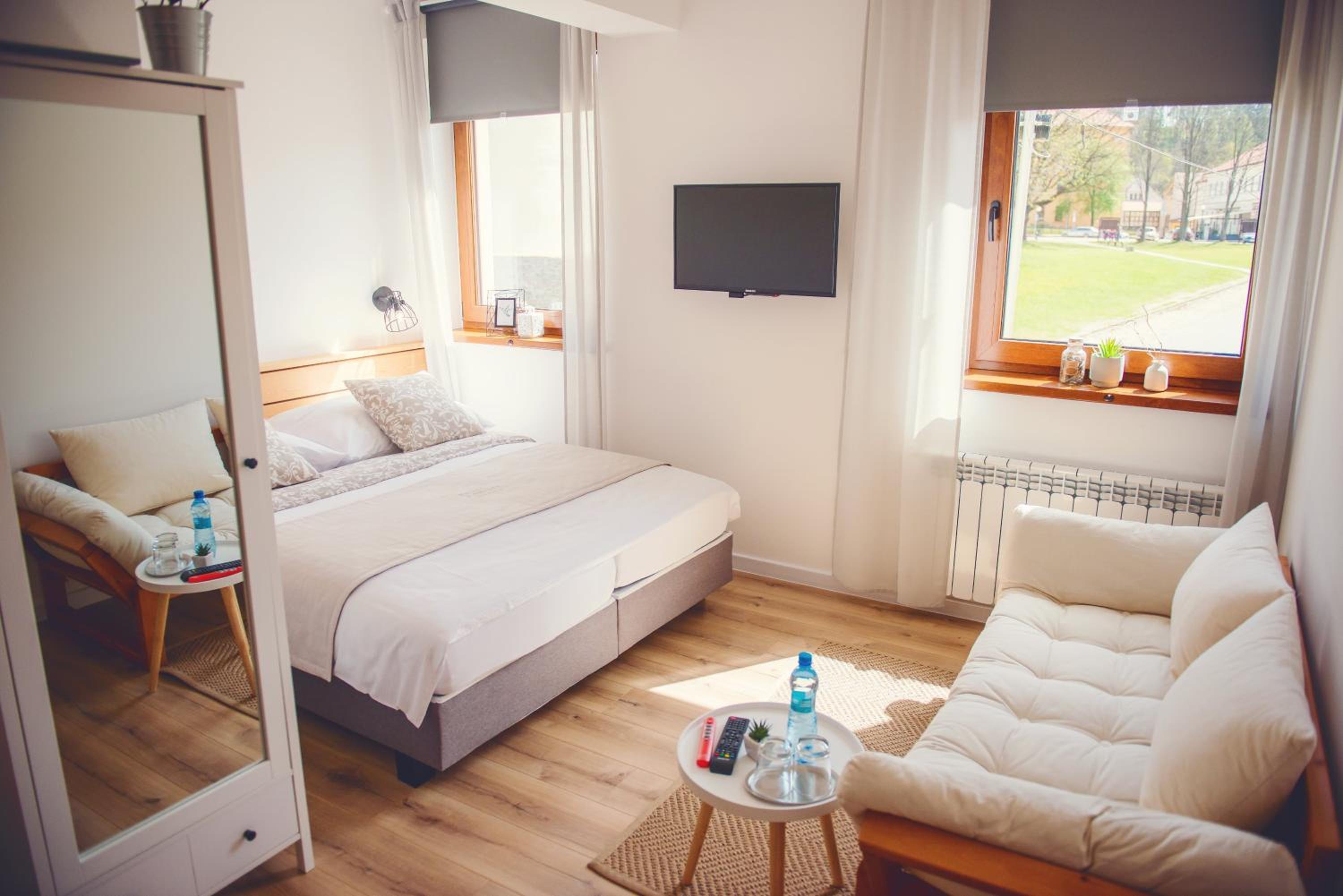 Double Room - Photo 3