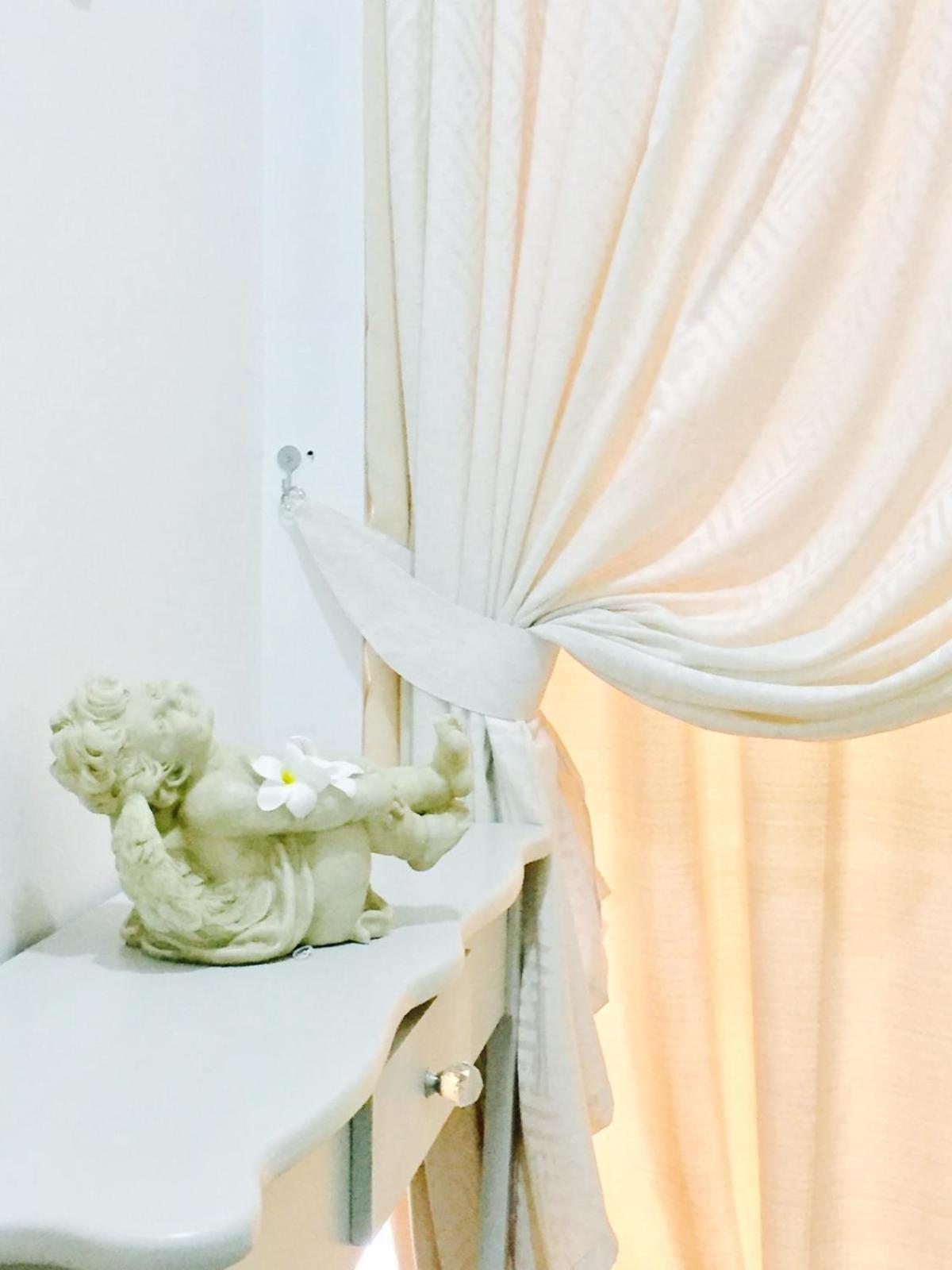 Standard Suite - Photo 9