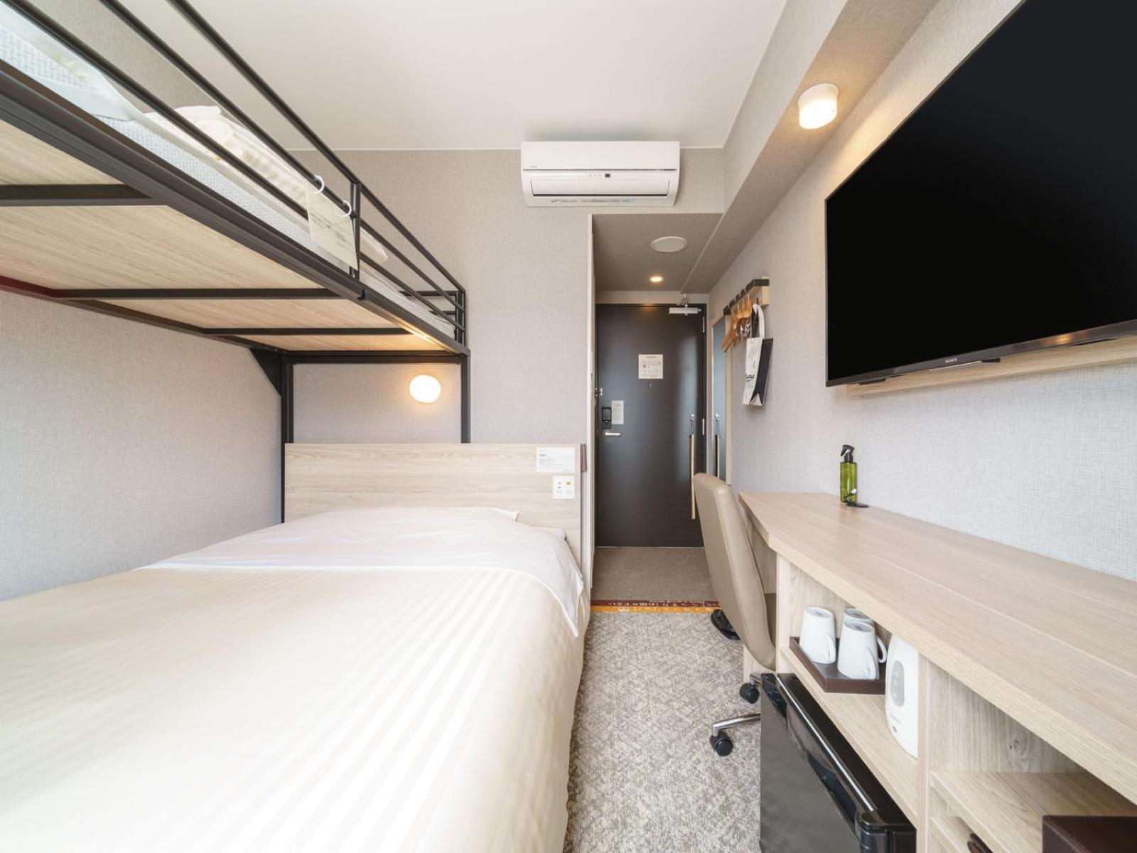 Room with Double Bed and Bunk Bed - Photo 4