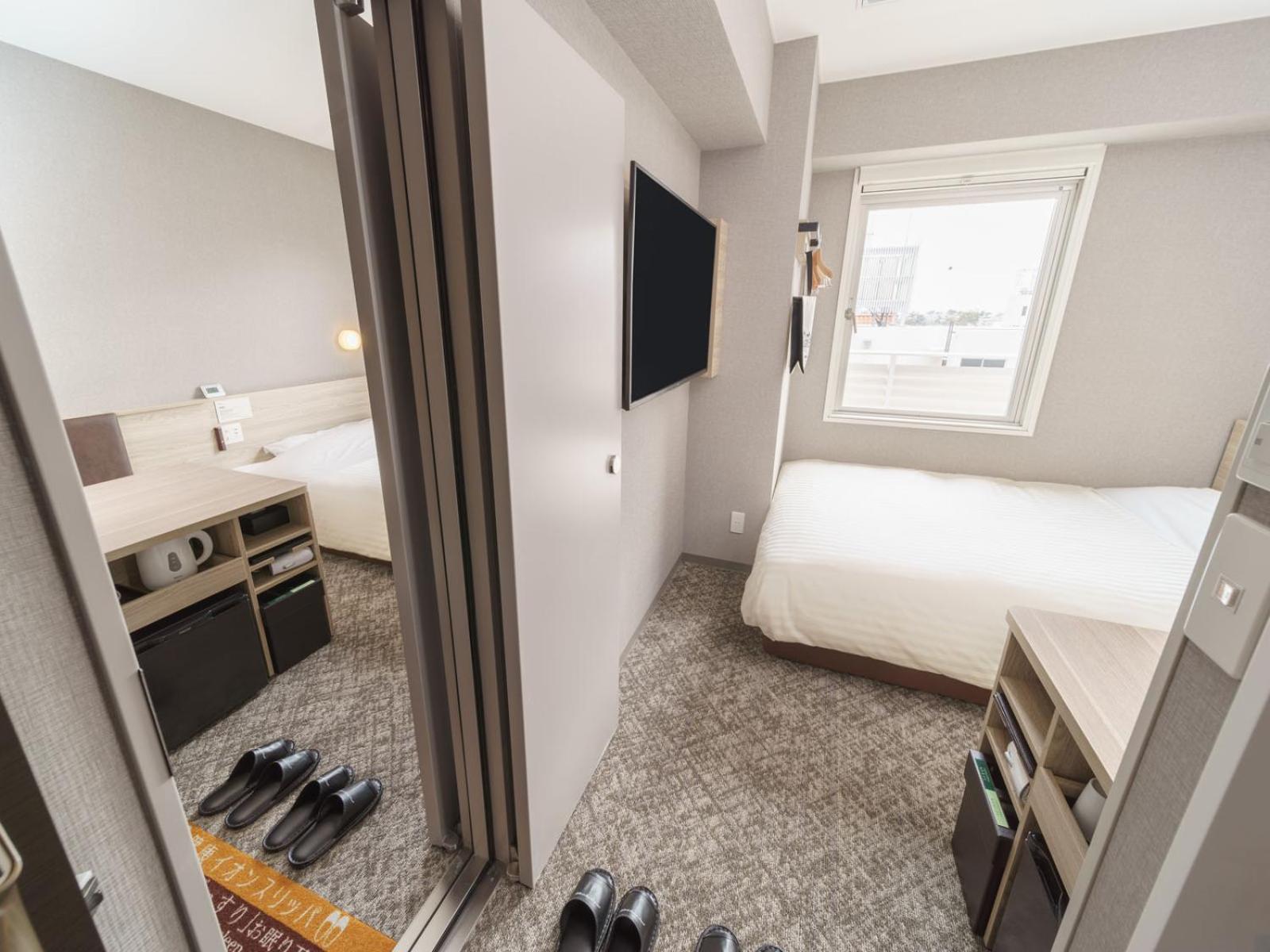 Two Connecting Rooms - Photo 1