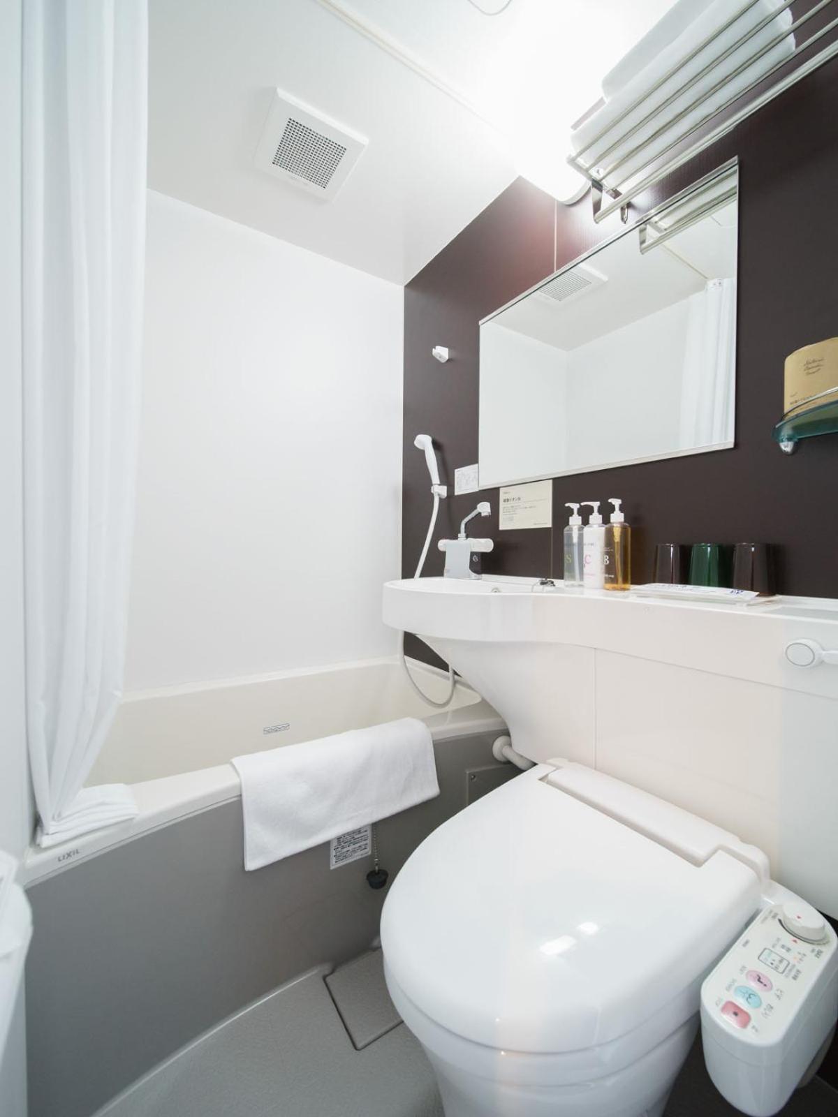 Standard Double Room - Photo 7