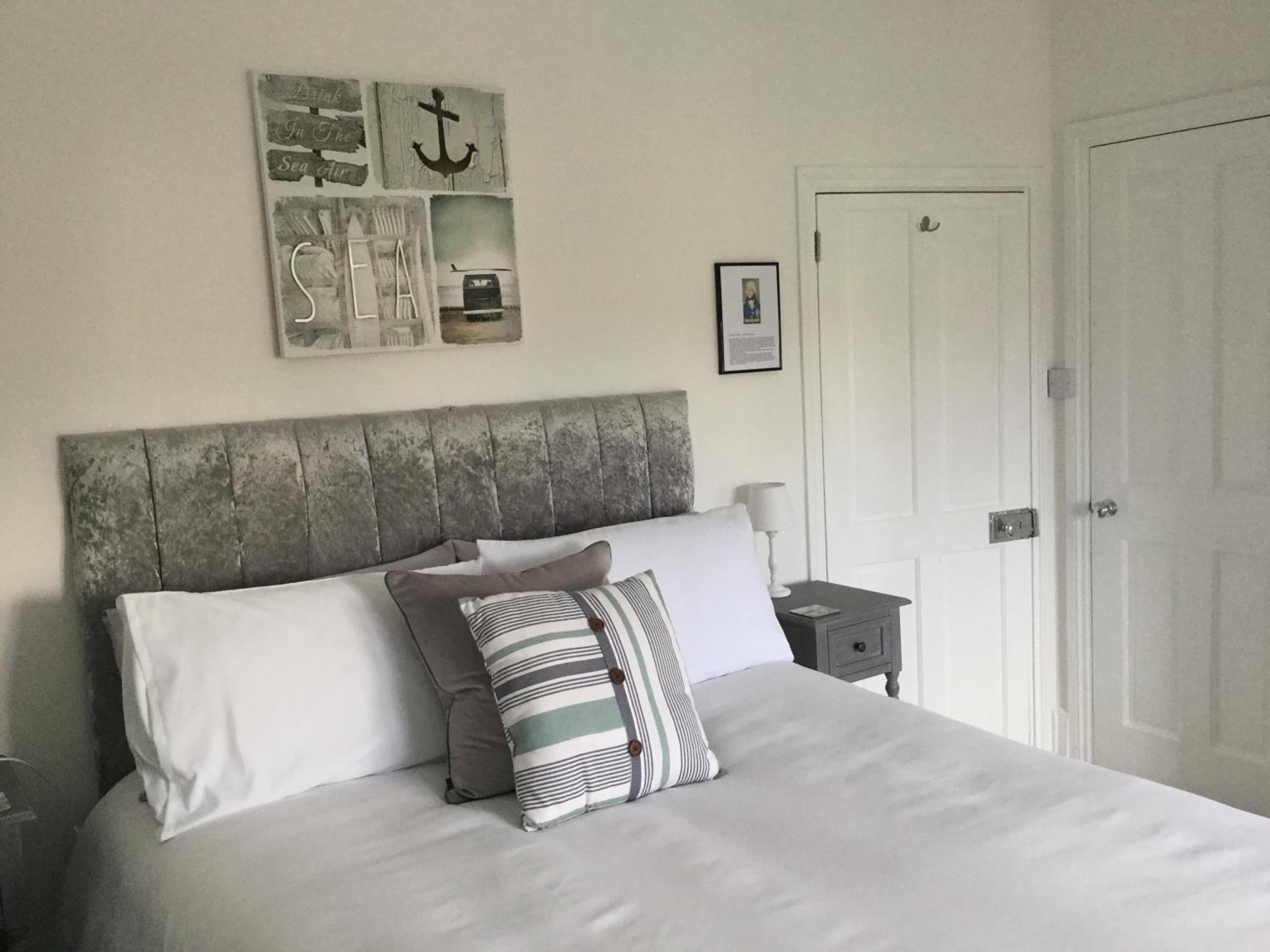 Double Room with Private Bathroom - Photo 7