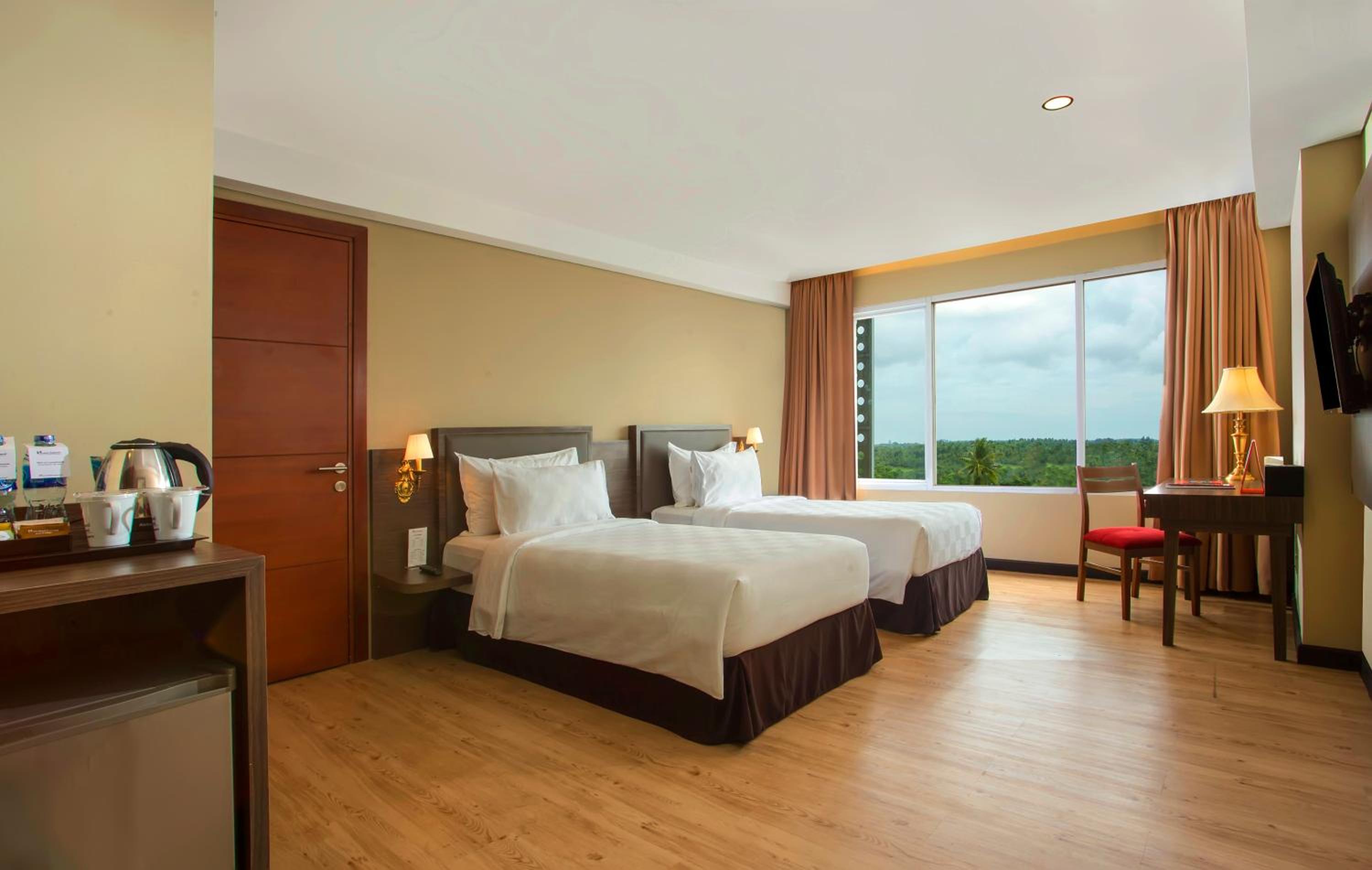 Grand Deluxe Twin Room