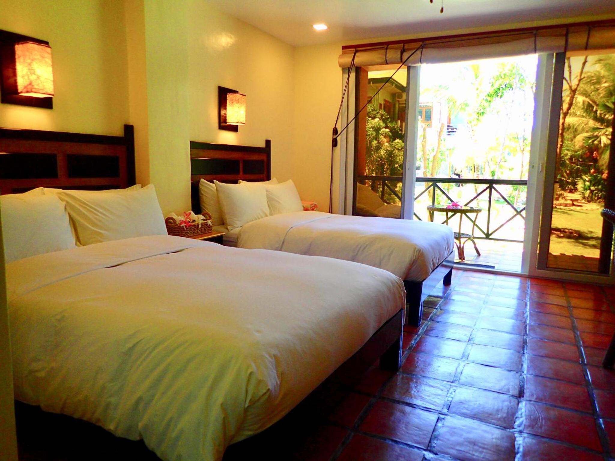 Dionysos - Duplex Quadruple Suites photo 1