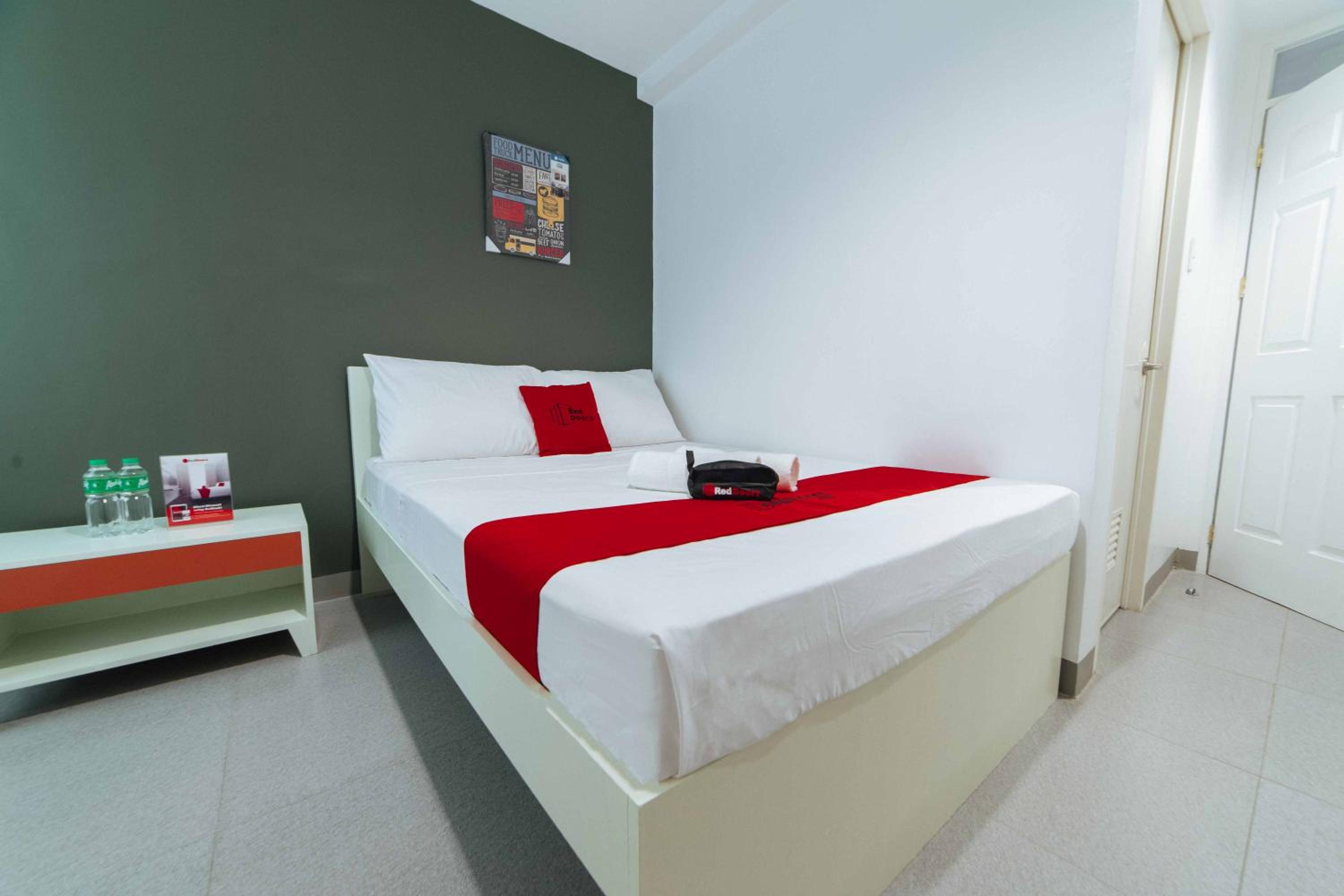 Double Room - Photo 6