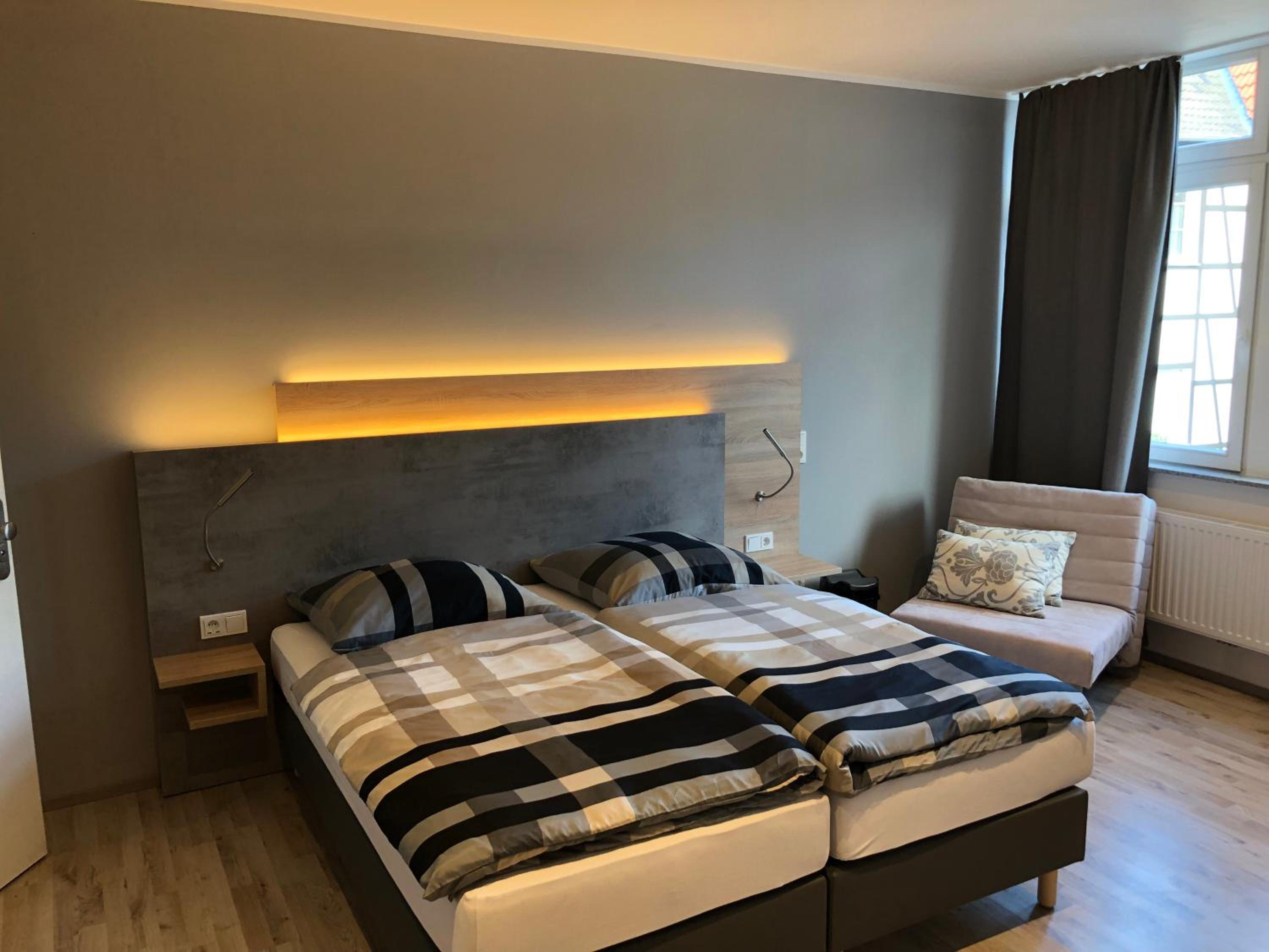 Double Room with Extra Bed - Photo 7