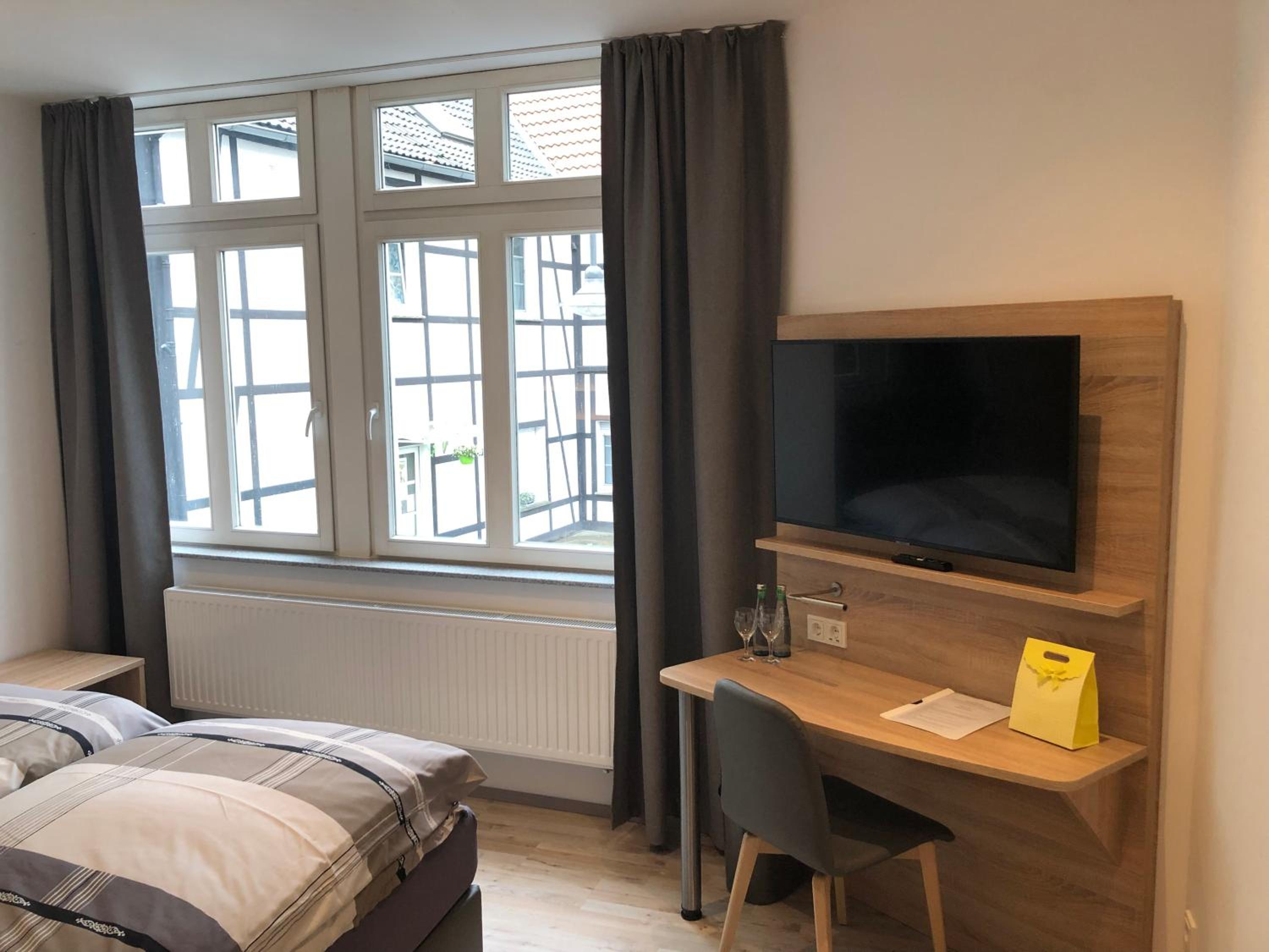 Double Room with Extra Bed - Photo 12