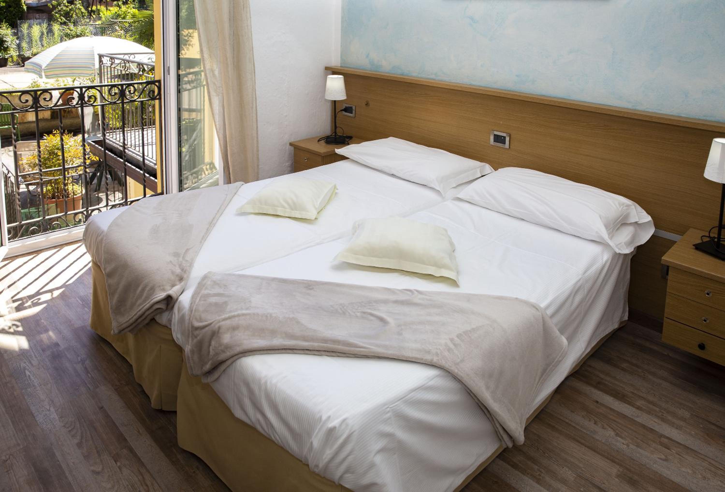 Double or Twin Room - Photo 1