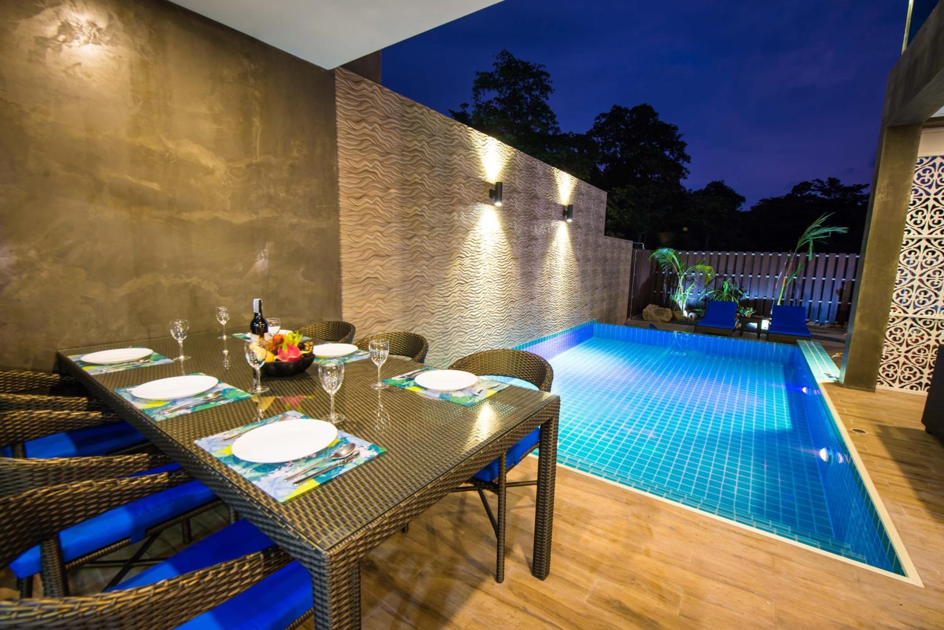 Villa with Private Pool - Photo 65