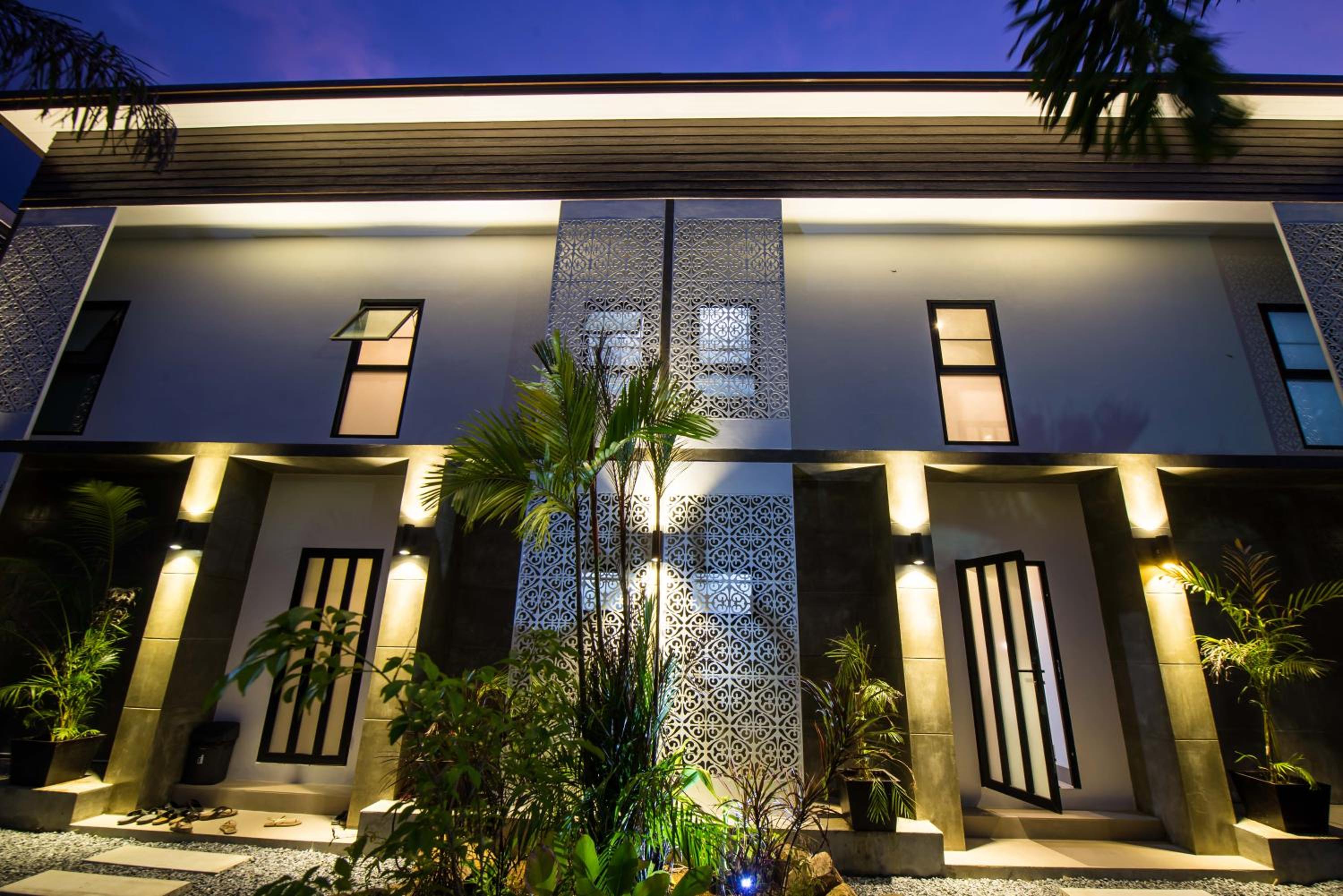 Villa with Private Pool - Photo 59