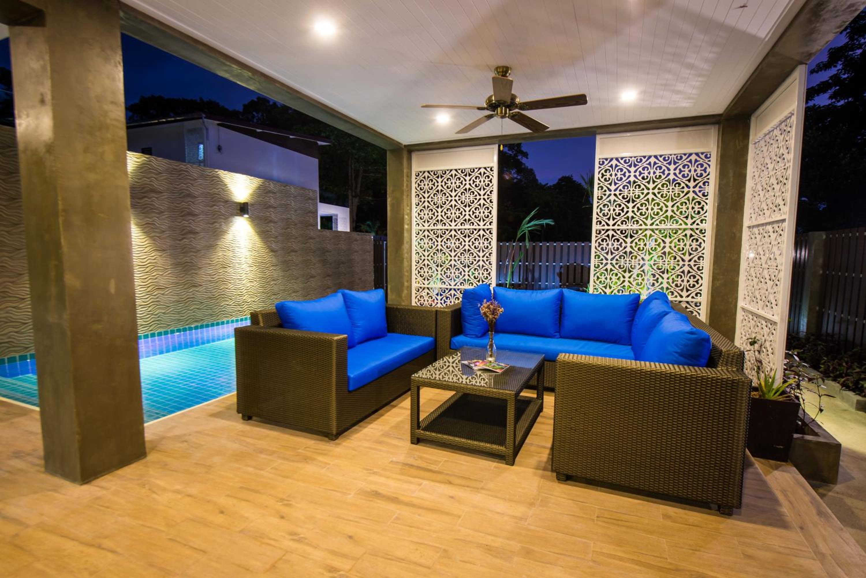 Villa with Private Pool - Photo 41