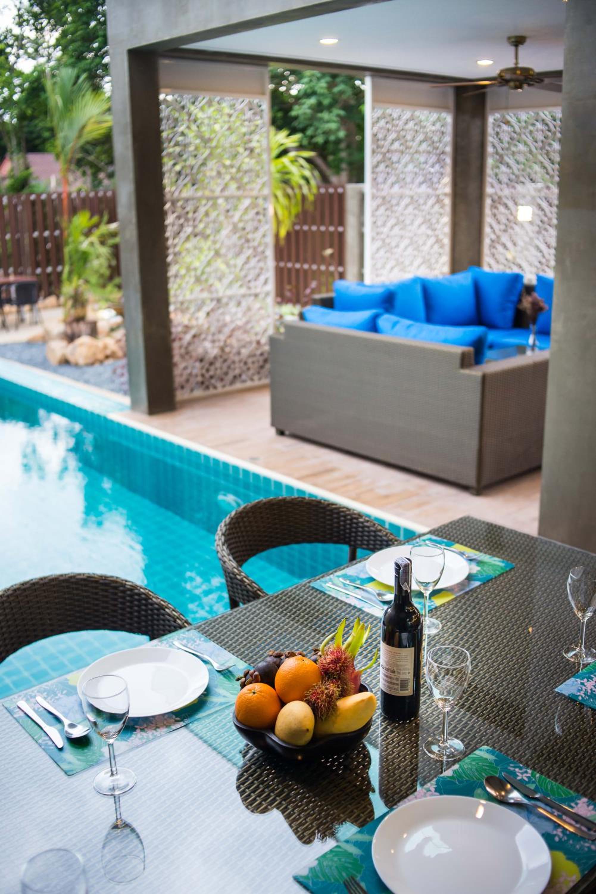 Villa with Private Pool - Photo 36
